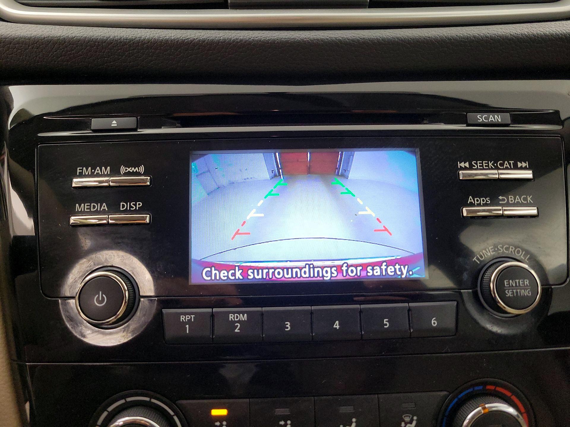 Thumbnail: 2015 Nissan Rogue - 14