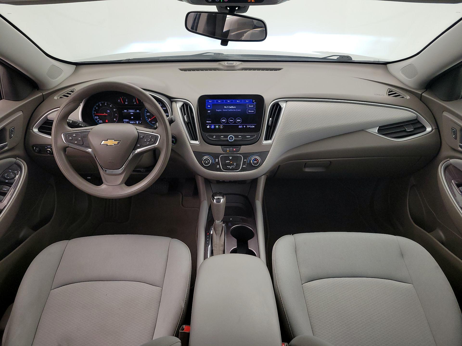 Thumbnail: 2020 Chevrolet Malibu - 9