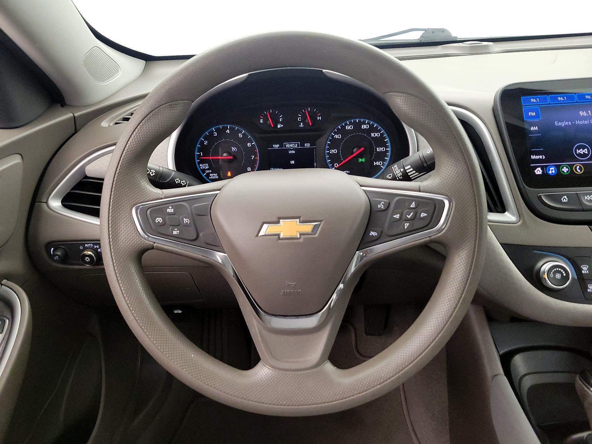 Thumbnail: 2020 Chevrolet Malibu - 10