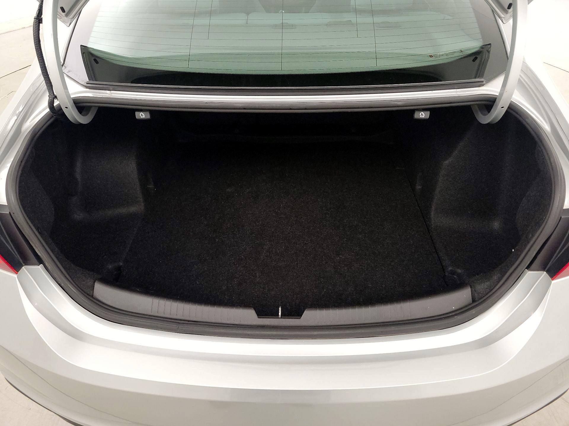 Thumbnail: 2020 Chevrolet Malibu - 20