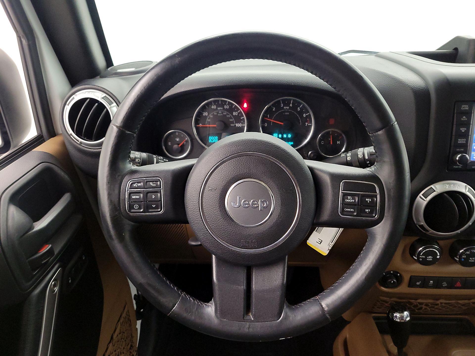 Thumbnail: 2015 Jeep Wrangler - 10