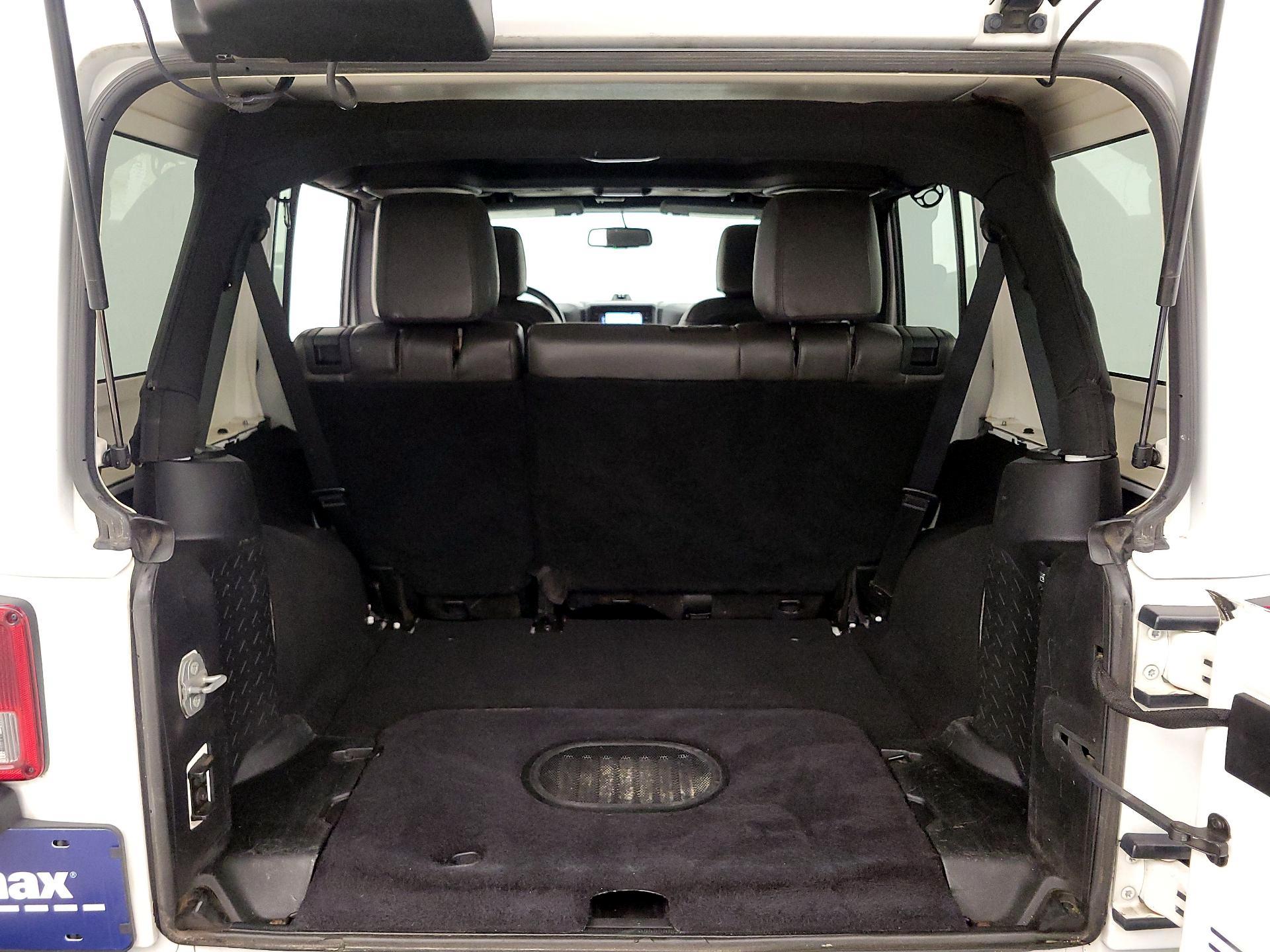 Thumbnail: 2015 Jeep Wrangler - 19