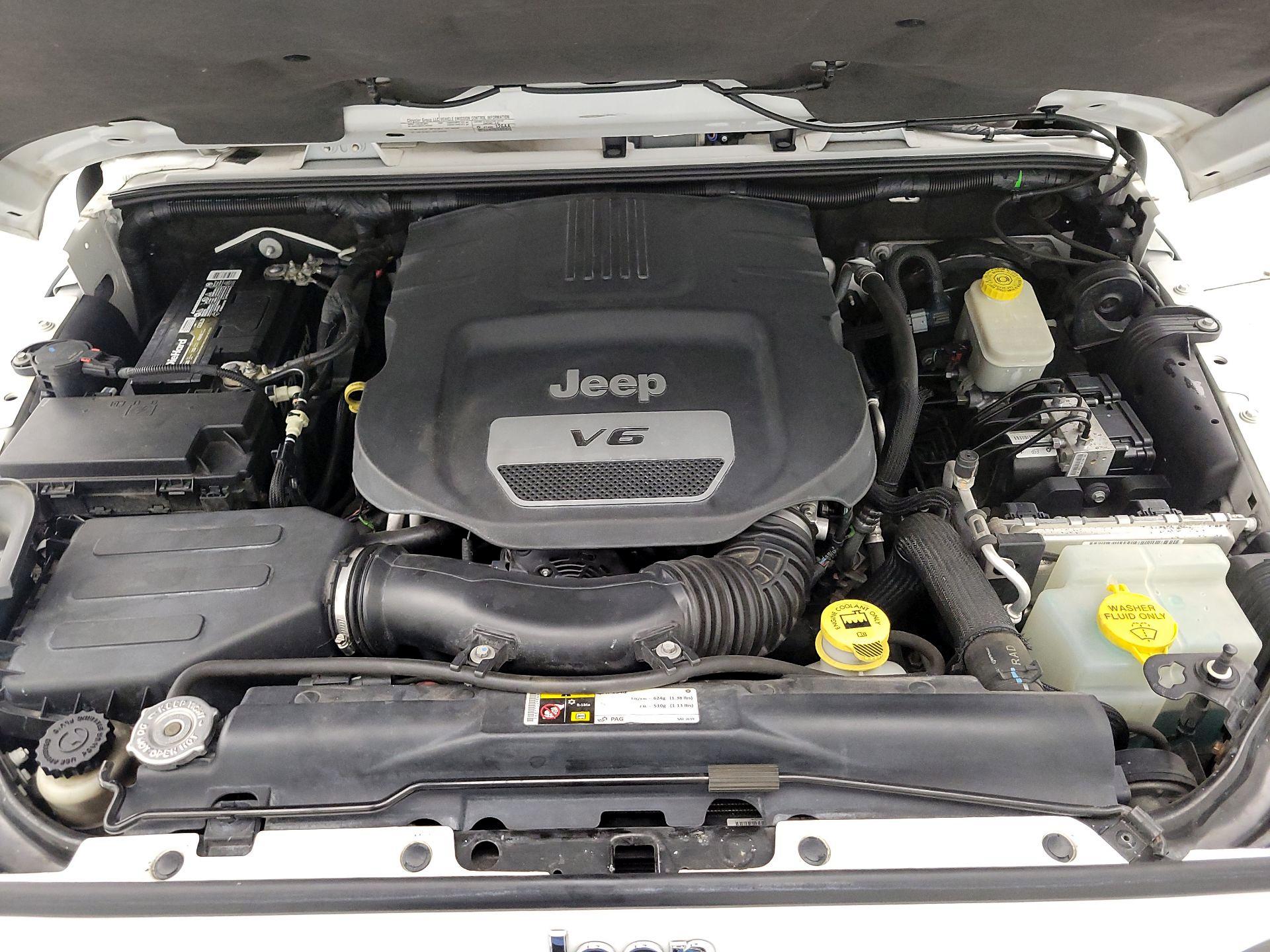 Thumbnail: 2015 Jeep Wrangler - 20