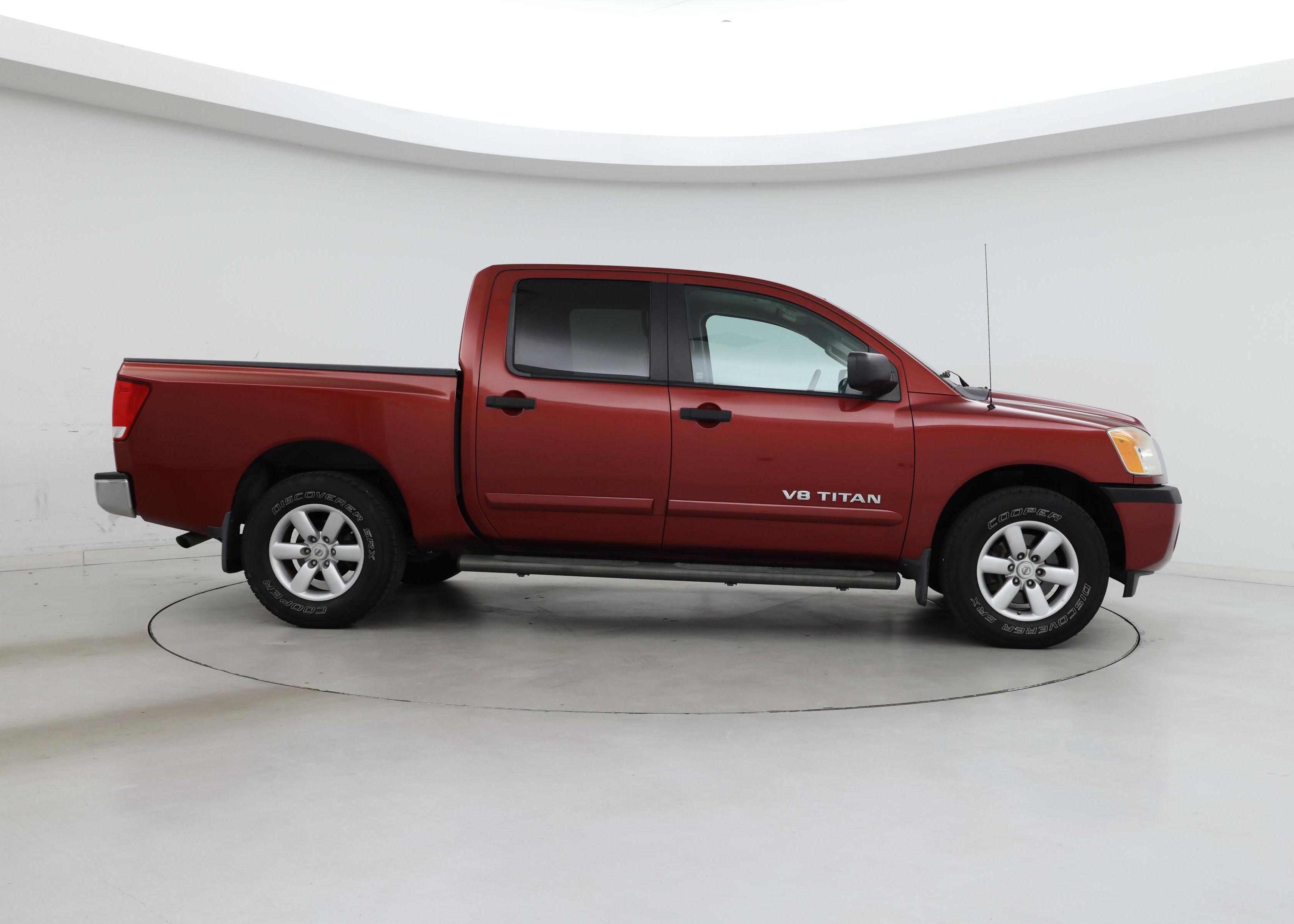 Thumbnail: 2013 Nissan Titan - 7