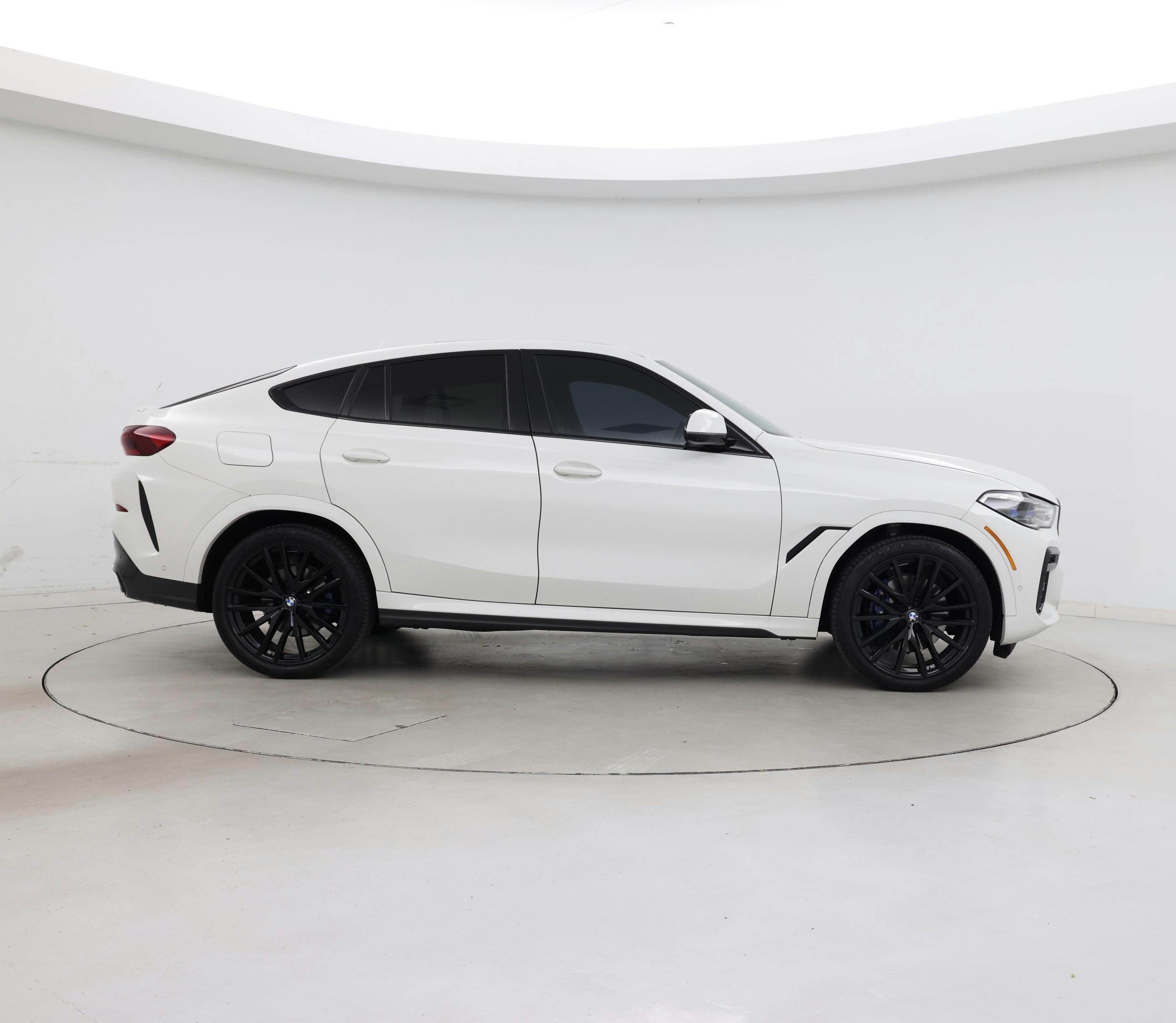 Thumbnail: 2023 BMW X6 - 7