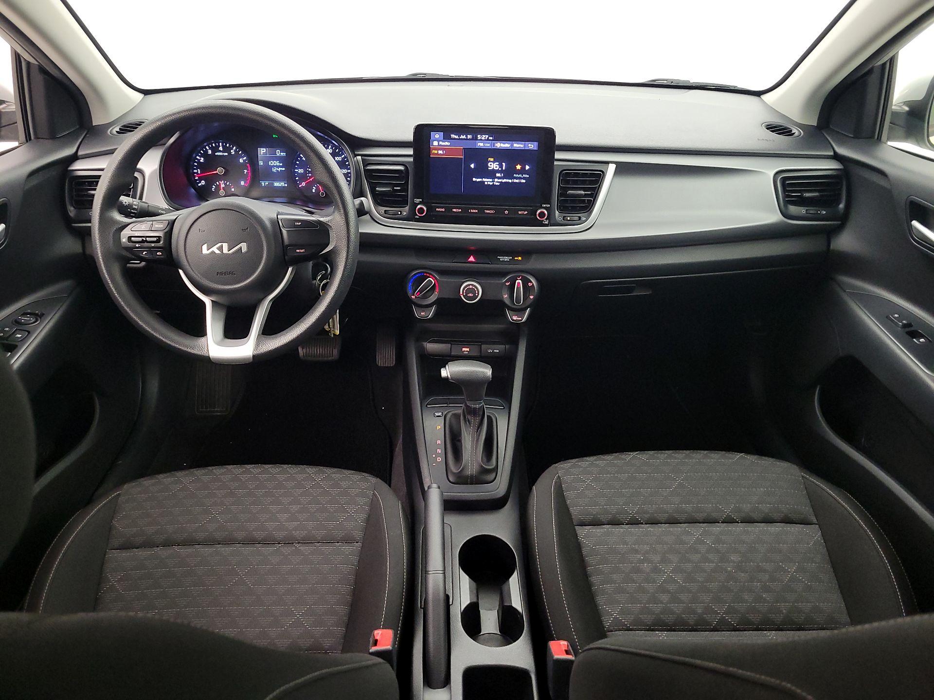 Thumbnail: 2022 Kia Rio - 9