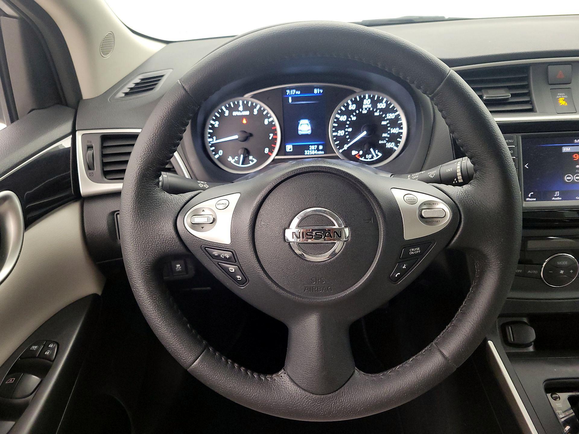 Thumbnail: 2019 Nissan Sentra - 10