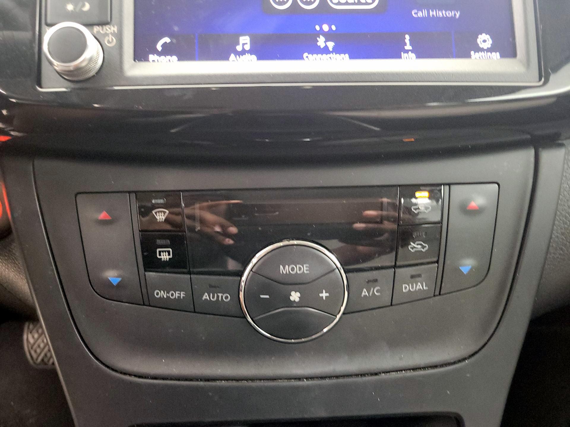 Thumbnail: 2019 Nissan Sentra - 16
