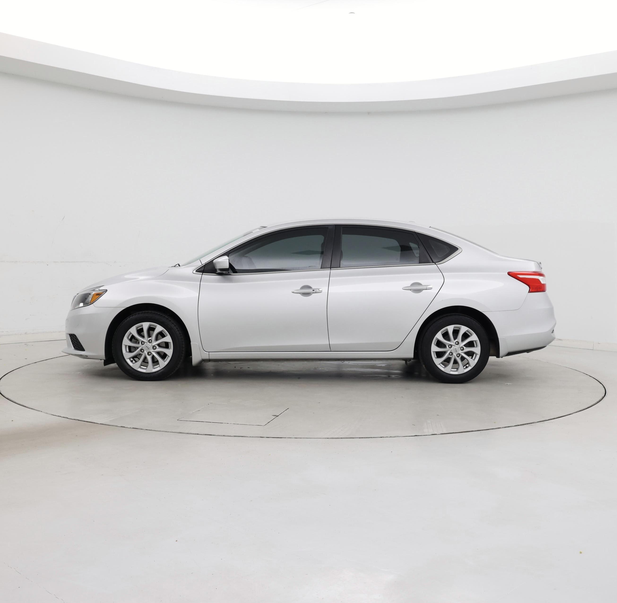 Thumbnail: 2019 Nissan Sentra - 3