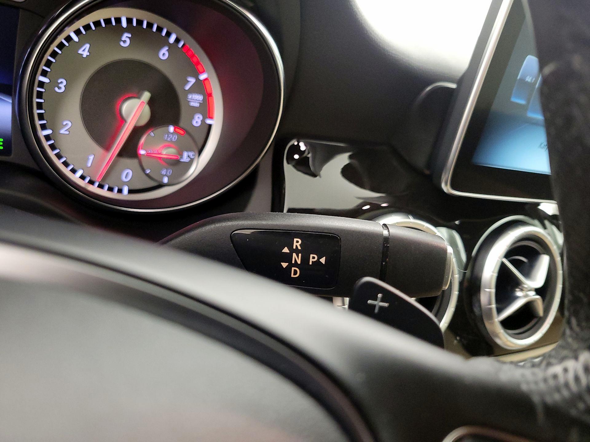 Thumbnail: 2015 Mercedes-Benz CLA - 18