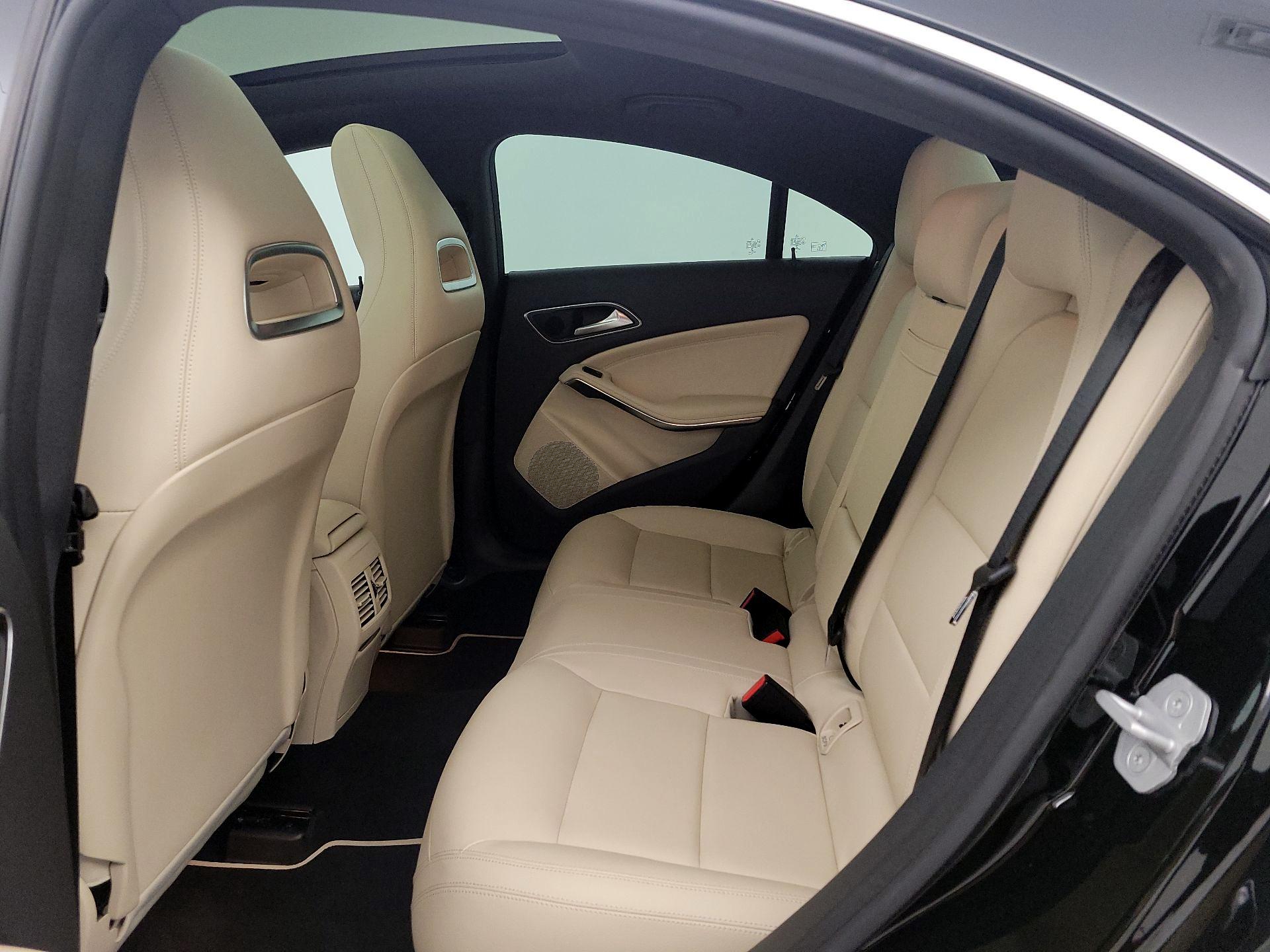 Thumbnail: 2015 Mercedes-Benz CLA - 20