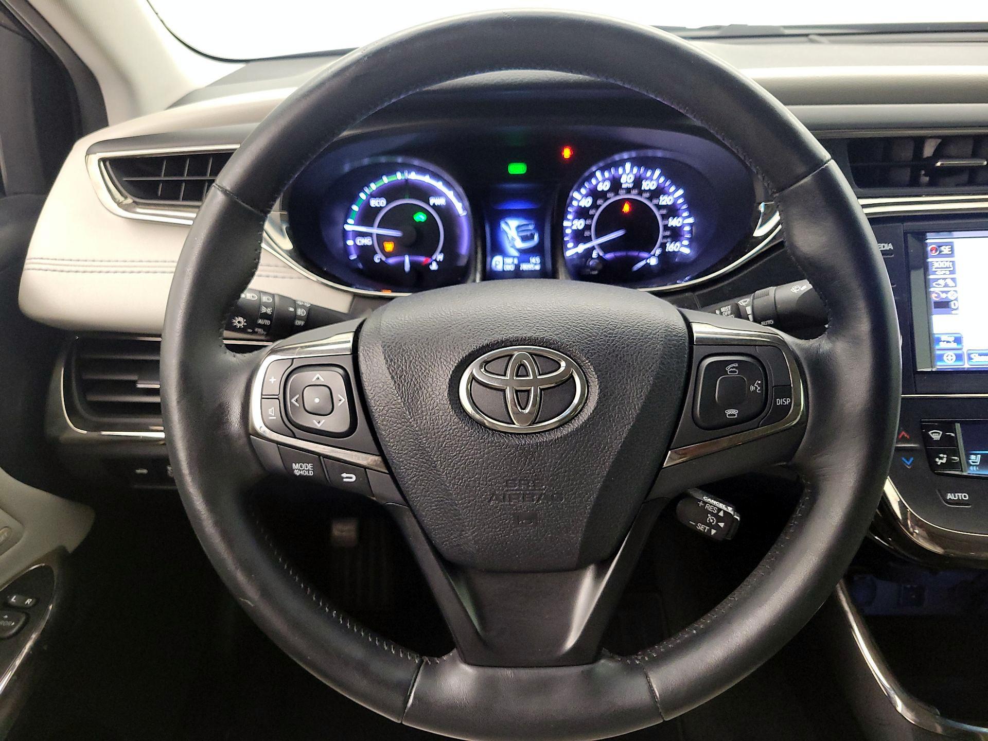 Thumbnail: 2013 Toyota Avalon - 10
