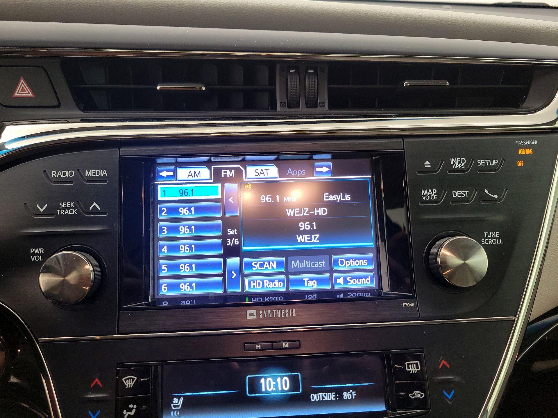 Thumbnail: 2013 Toyota Avalon - 16