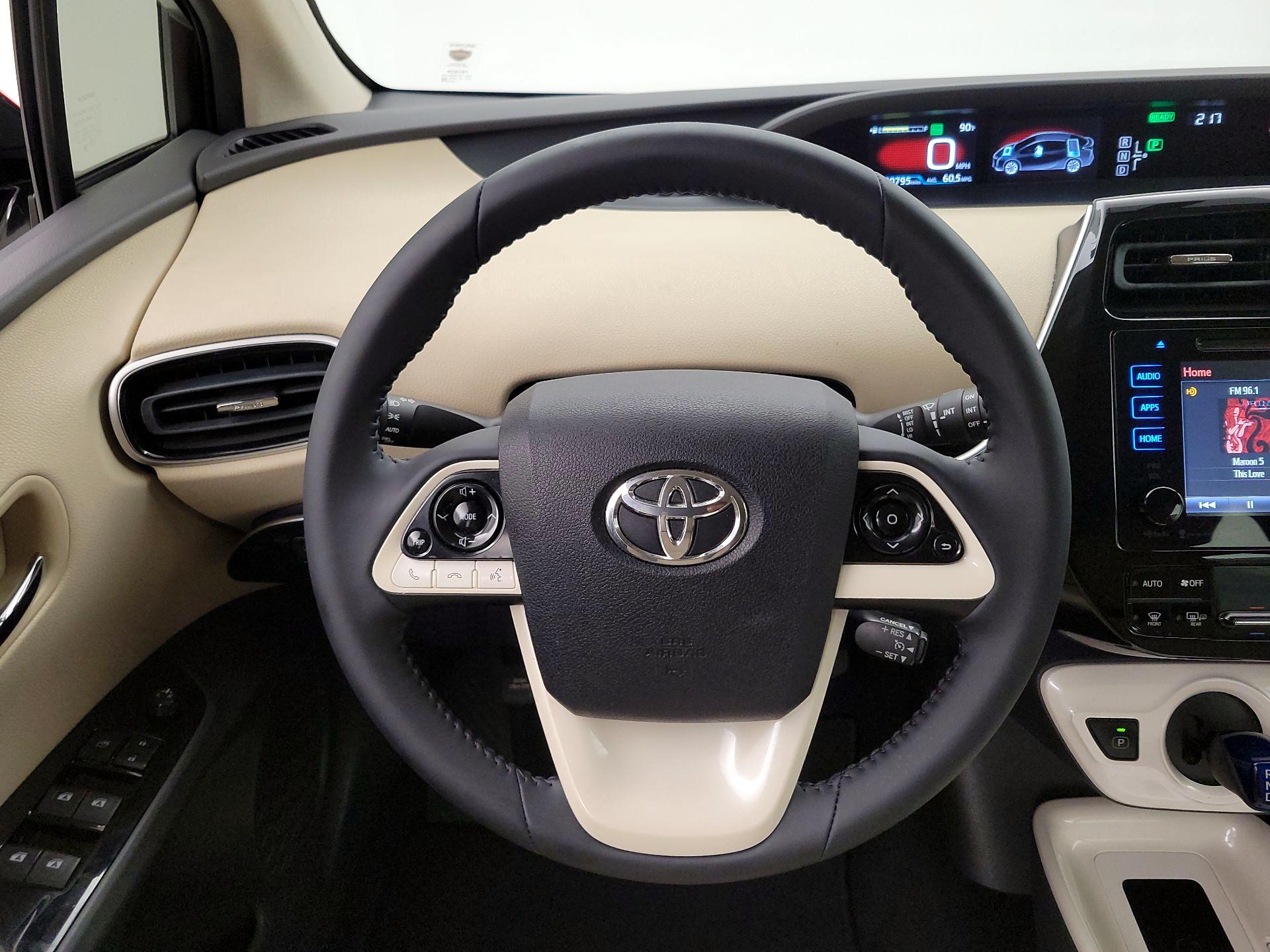 Thumbnail: 2016 Toyota Prius - 10