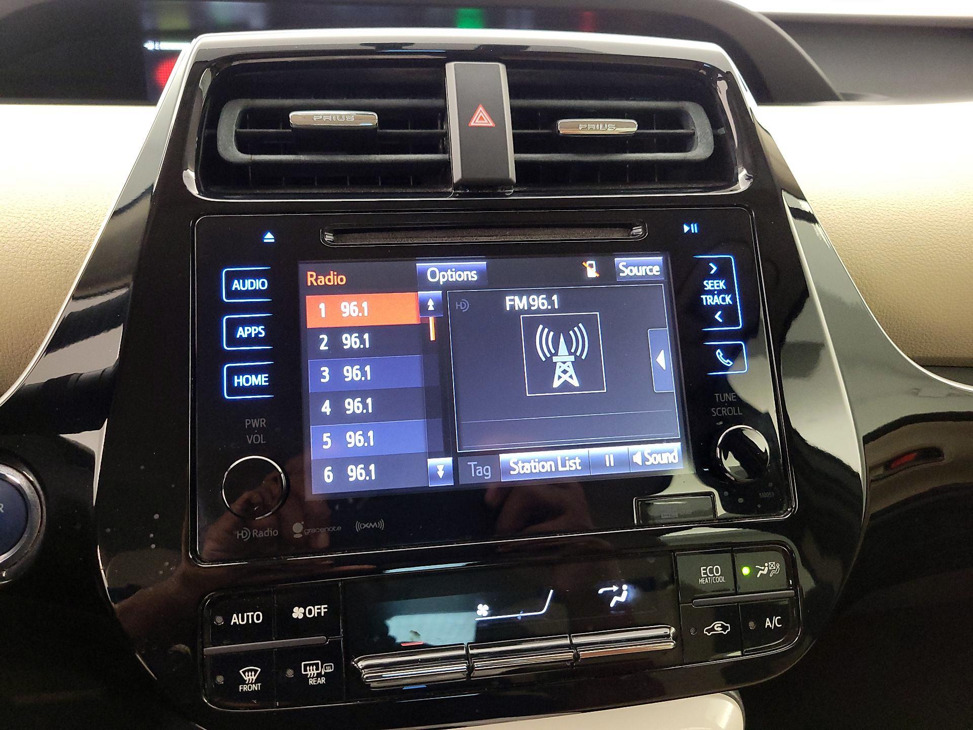 Thumbnail: 2016 Toyota Prius - 15