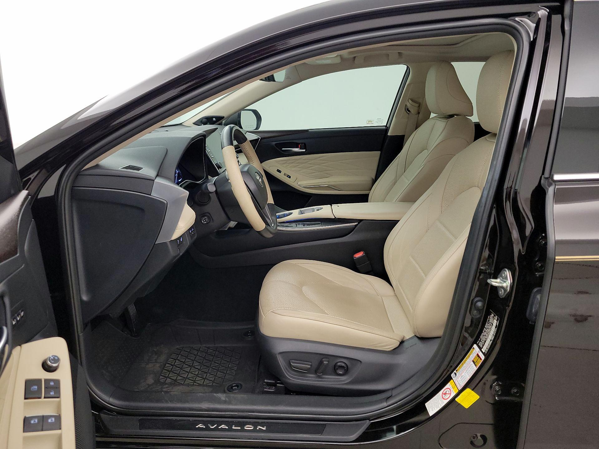Thumbnail: 2019 Toyota Avalon - 11