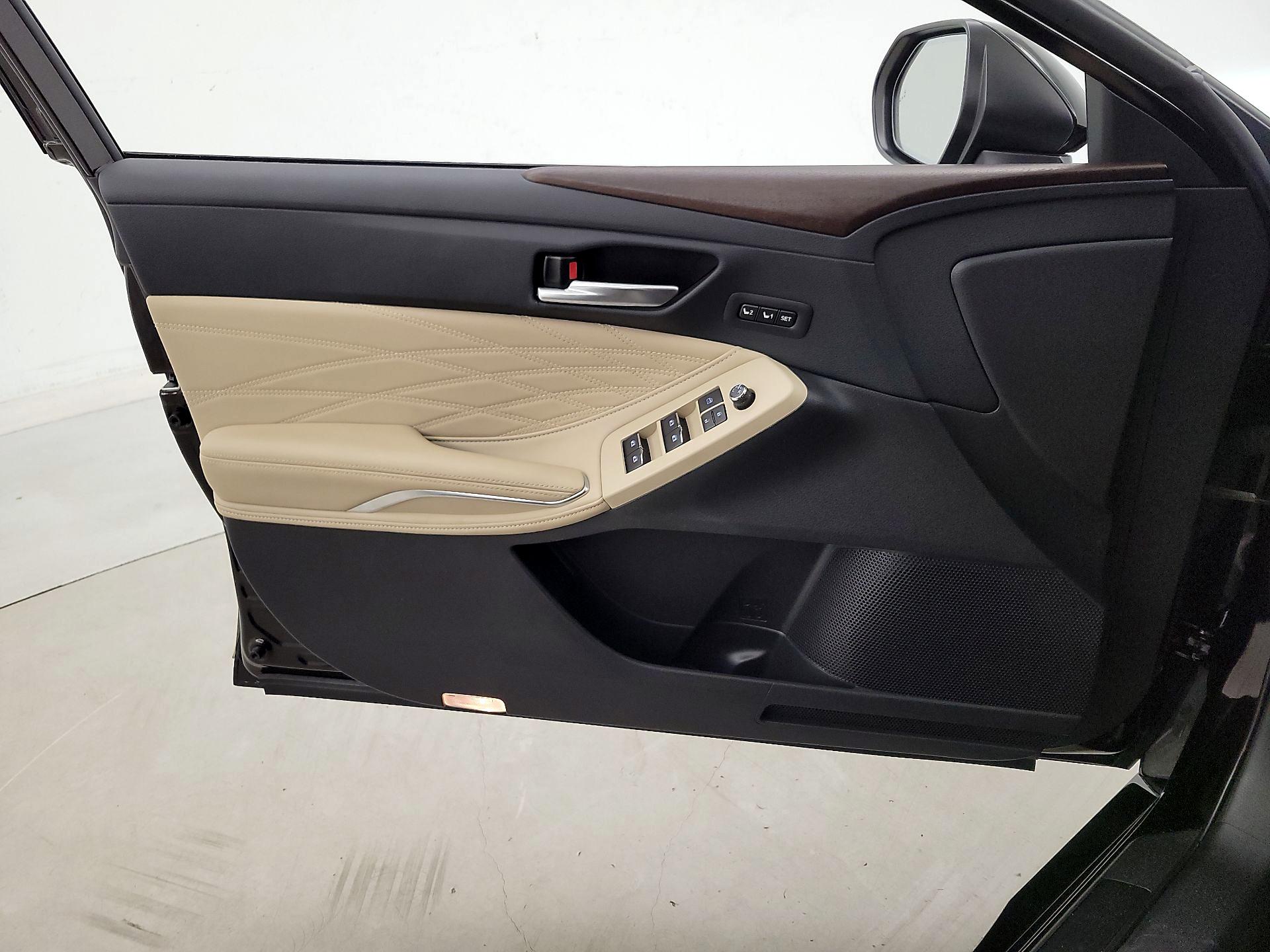 Thumbnail: 2019 Toyota Avalon - 12