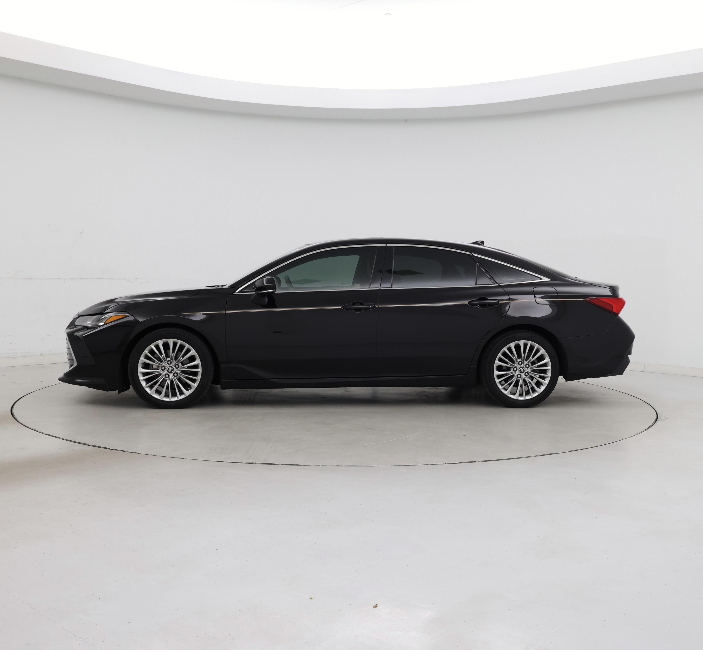 Thumbnail: 2019 Toyota Avalon - 3