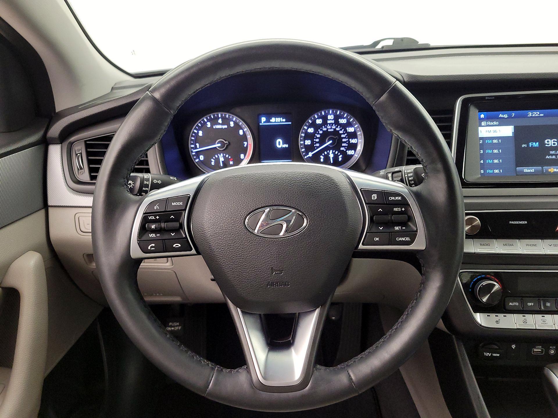 Thumbnail: 2019 Hyundai Sonata - 10