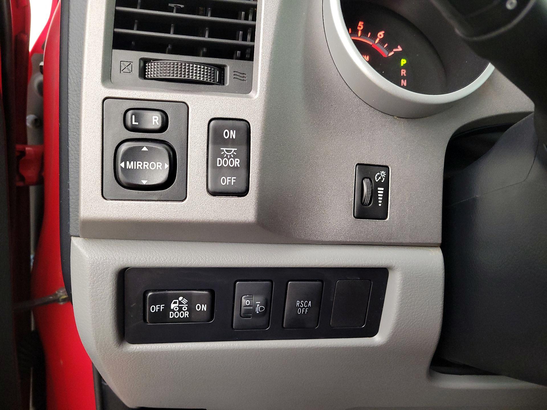 Thumbnail: 2013 Toyota Tundra - 13