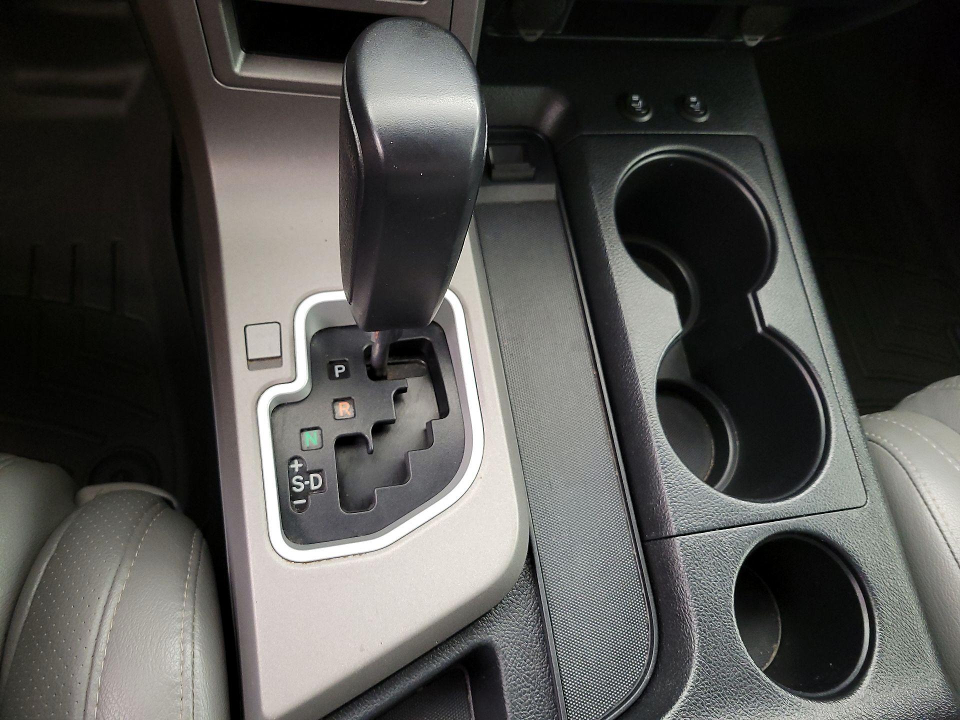 Thumbnail: 2013 Toyota Tundra - 17