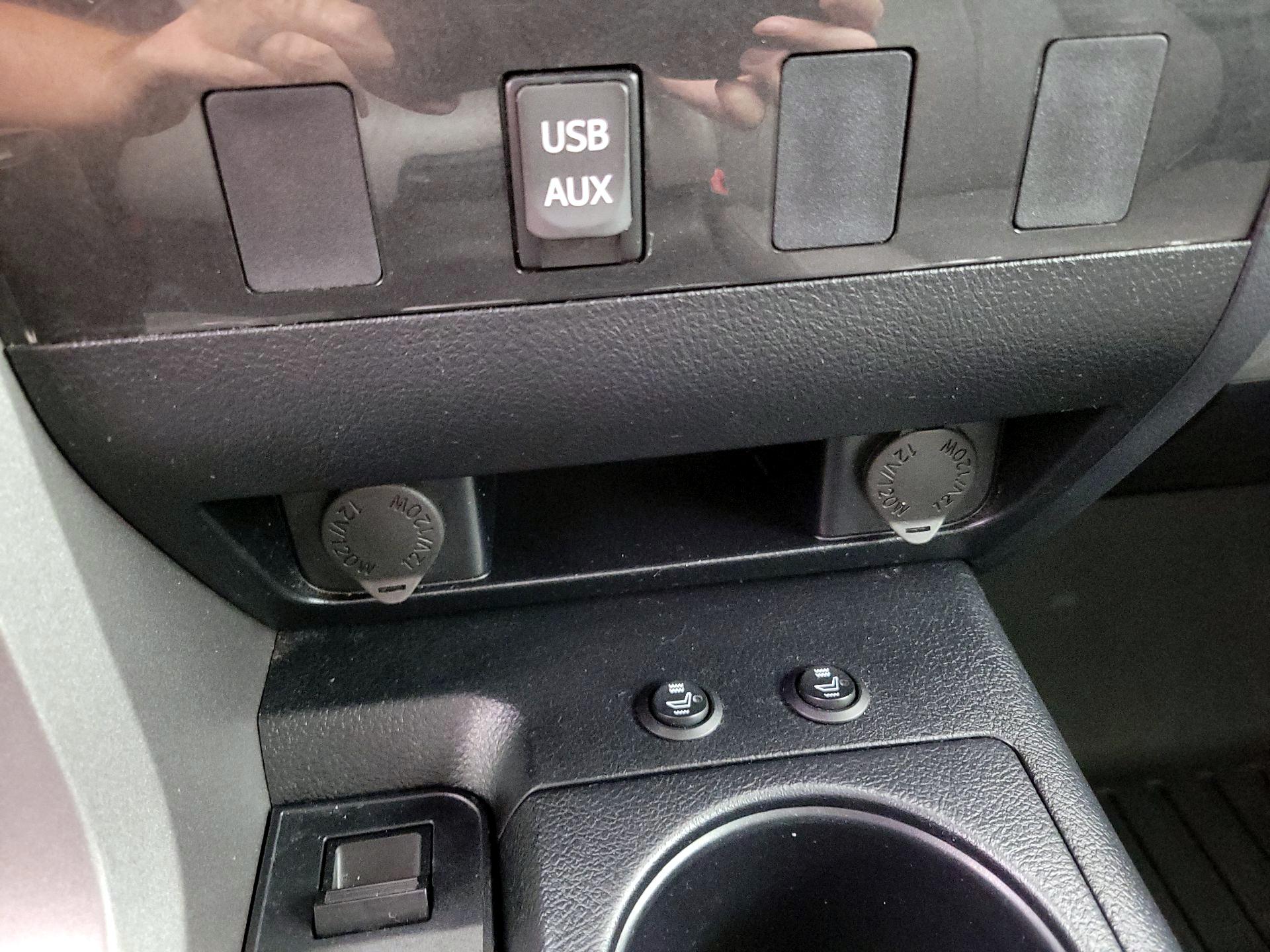 Thumbnail: 2013 Toyota Tundra - 18