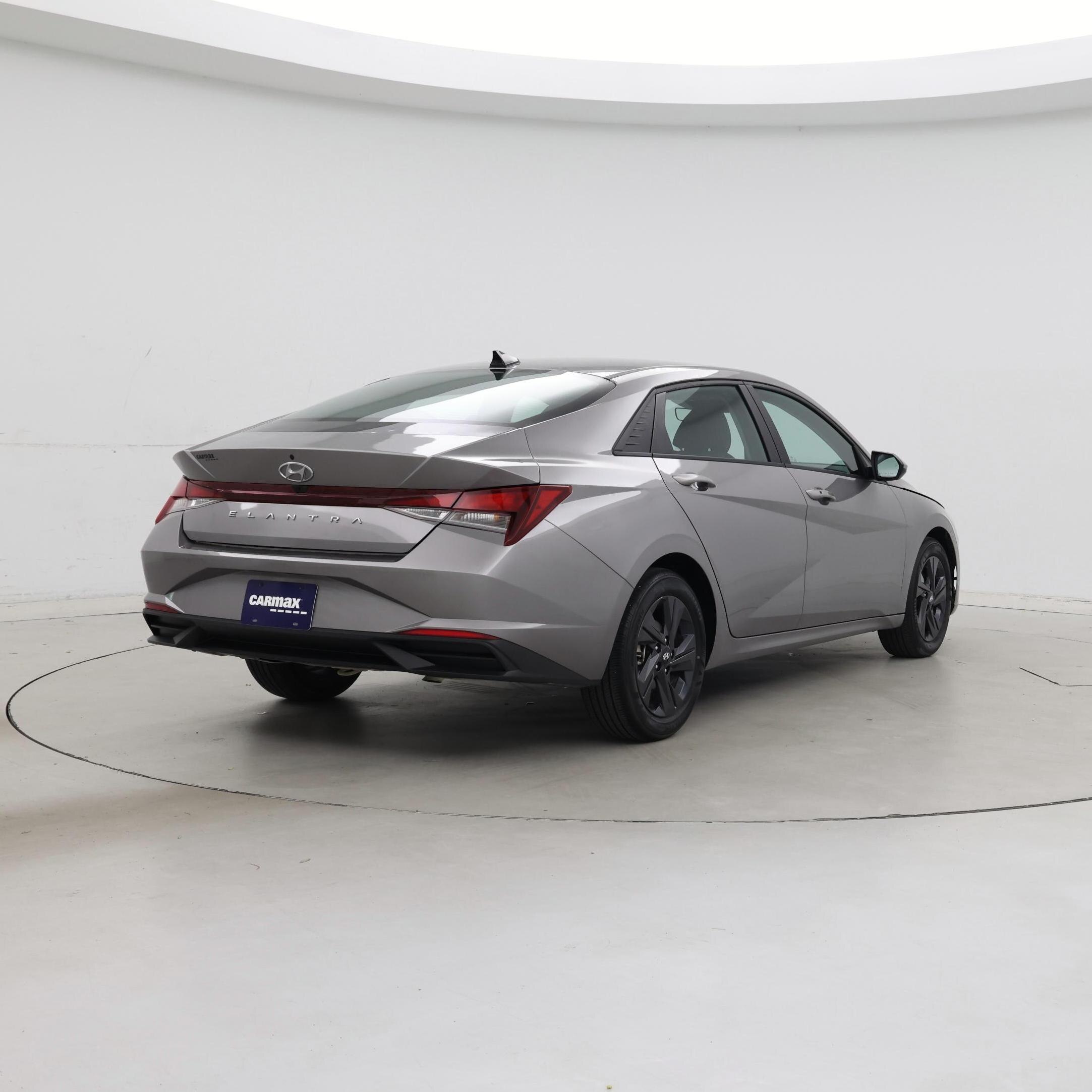 Thumbnail: 2023 Hyundai Elantra - 8