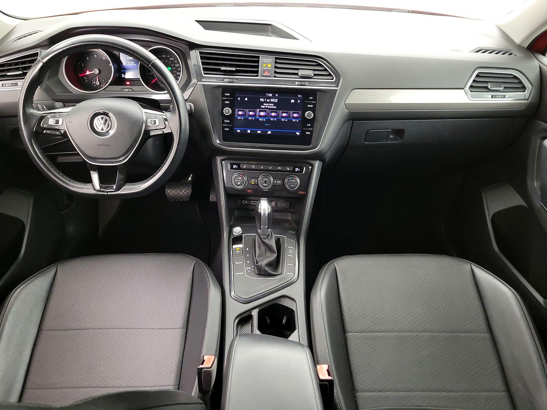 Thumbnail: 2018 Volkswagen Tiguan - 9