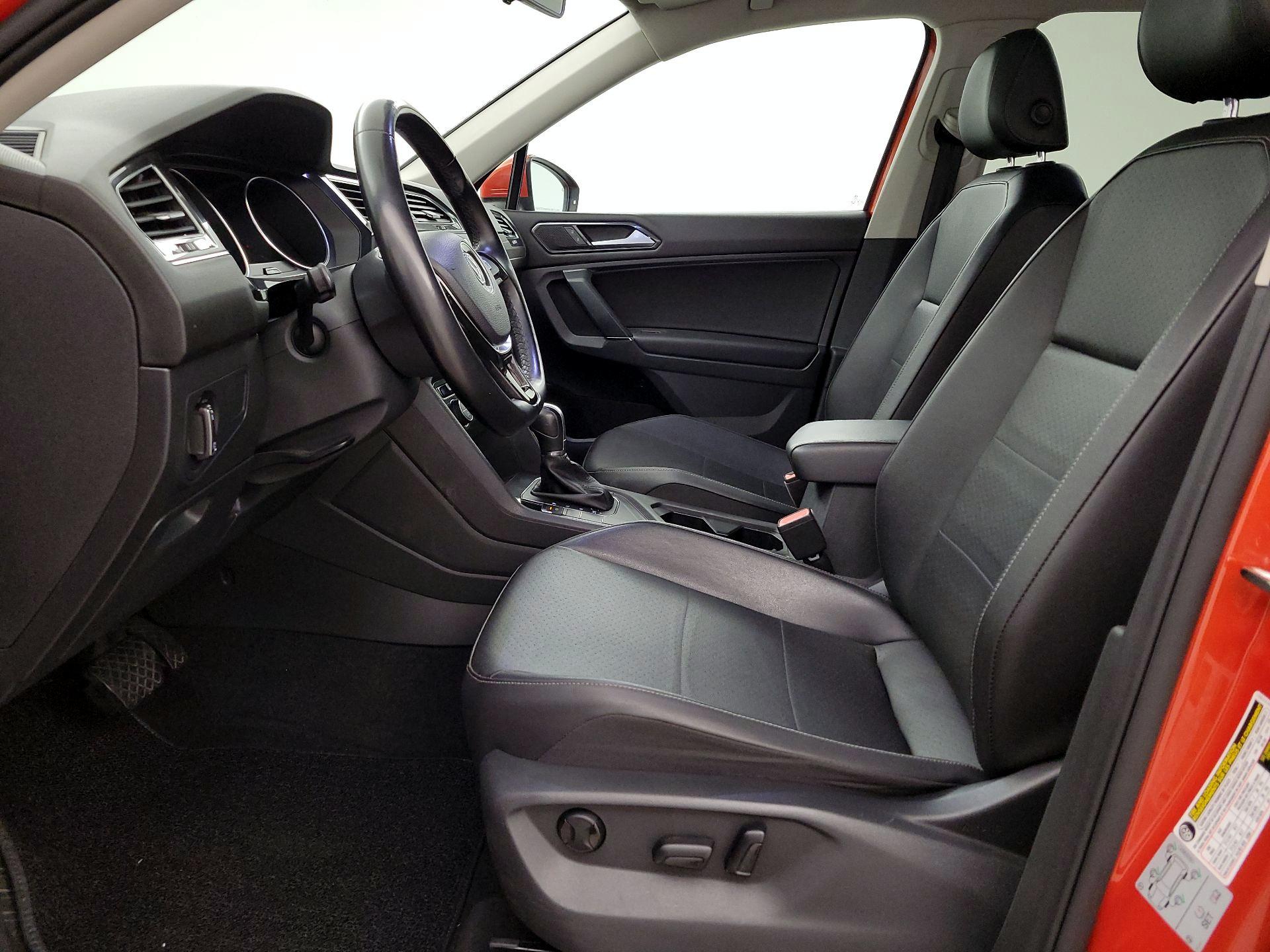 Thumbnail: 2018 Volkswagen Tiguan - 11