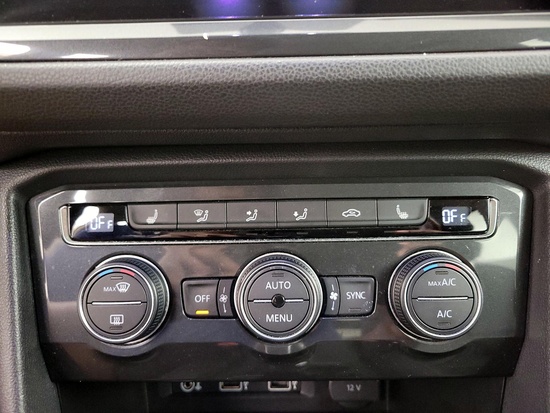 Thumbnail: 2018 Volkswagen Tiguan - 16