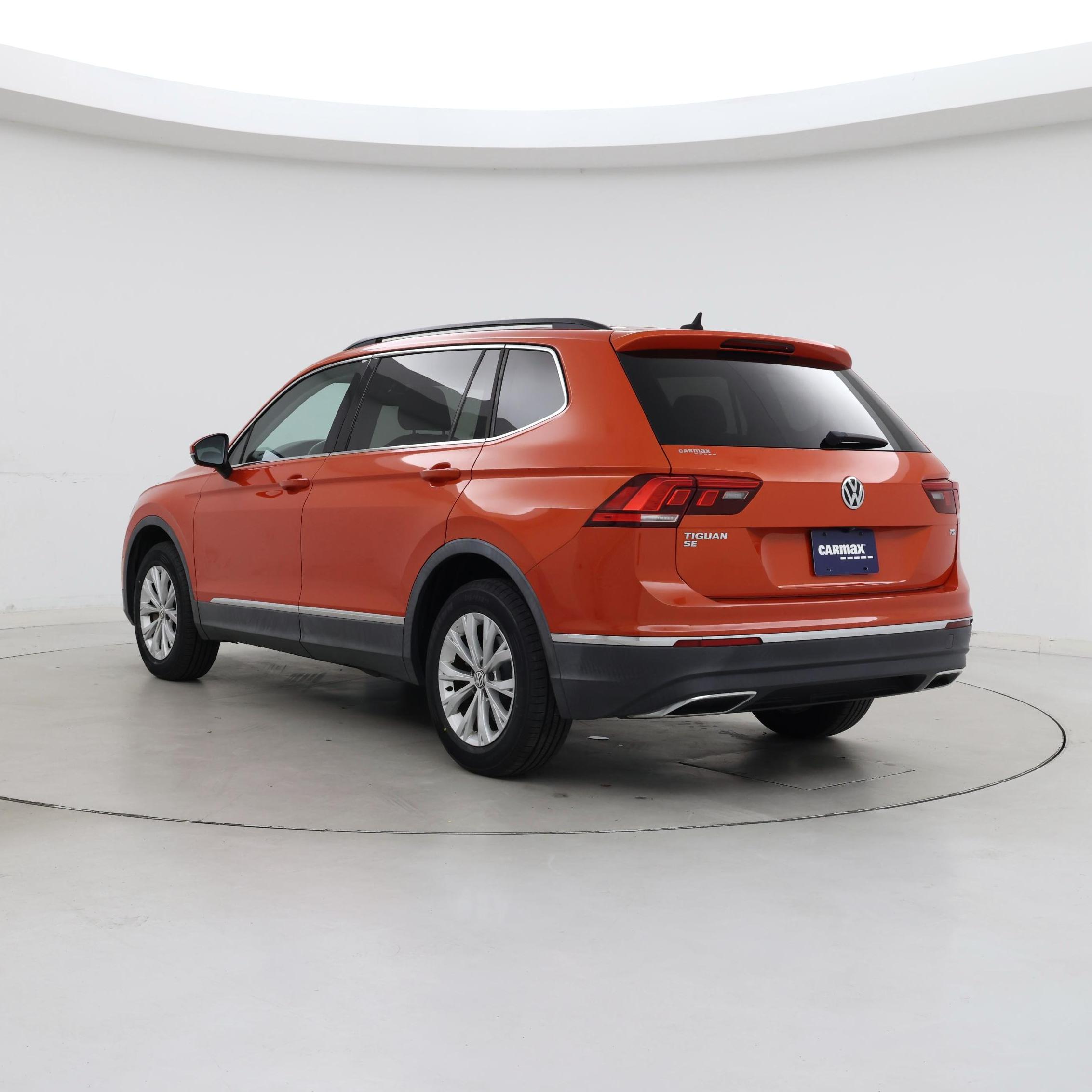 Thumbnail: 2018 Volkswagen Tiguan - 2