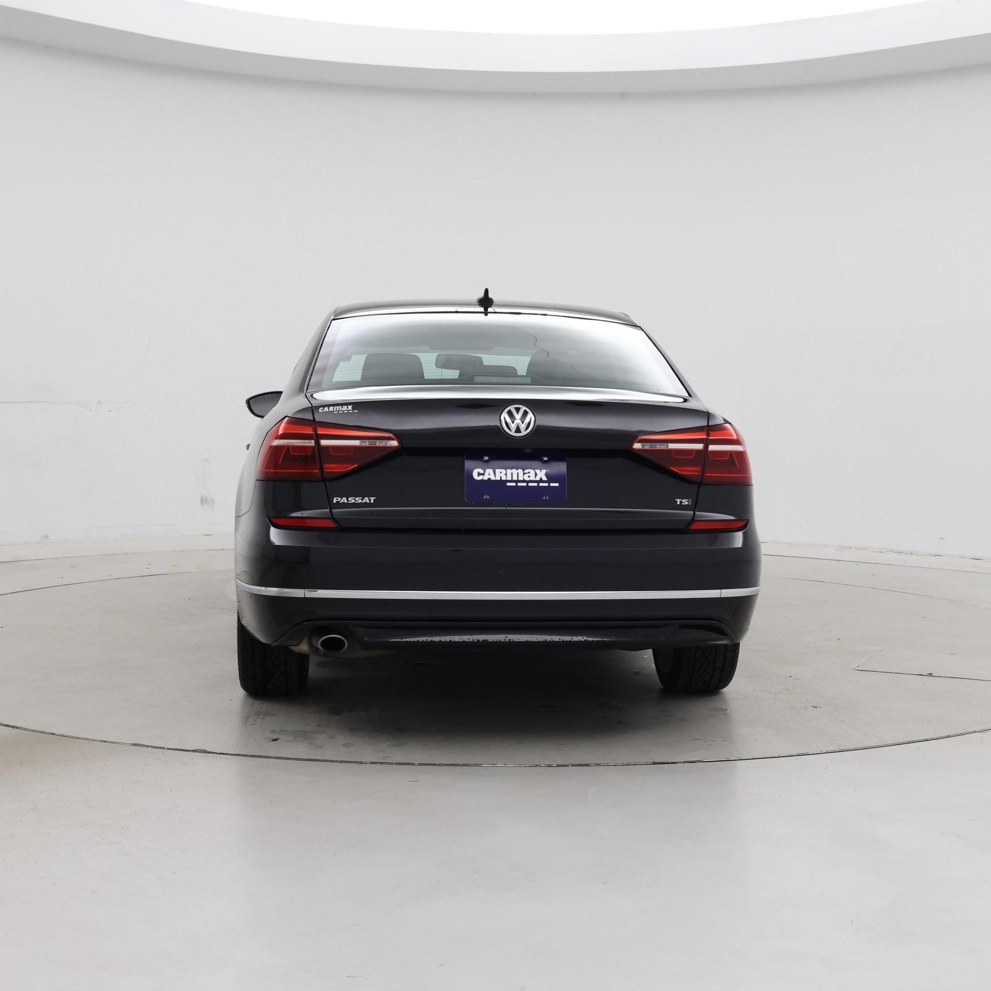 Thumbnail: 2018 Volkswagen Passat - 6