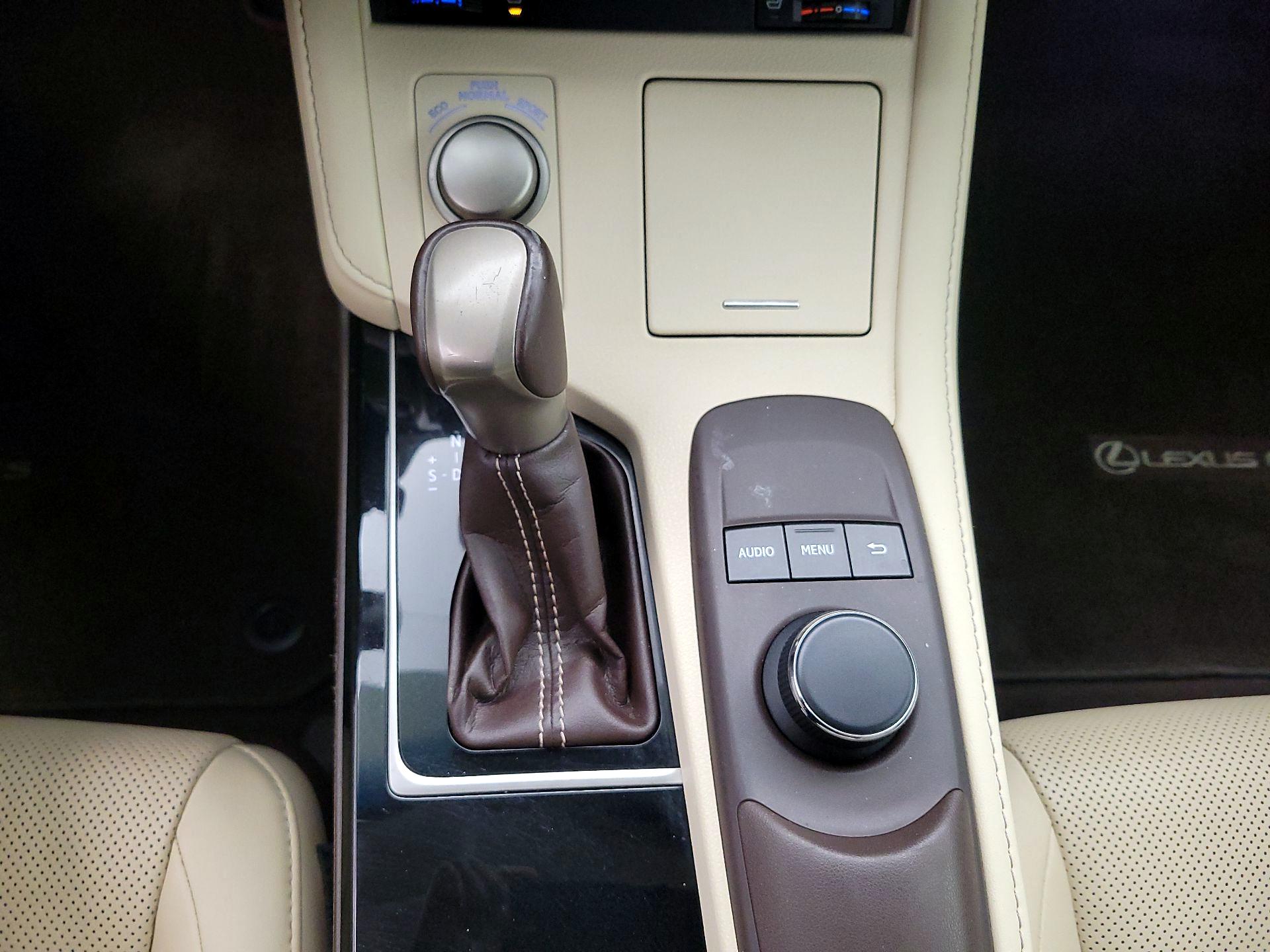 Thumbnail: 2016 Lexus ES - 17