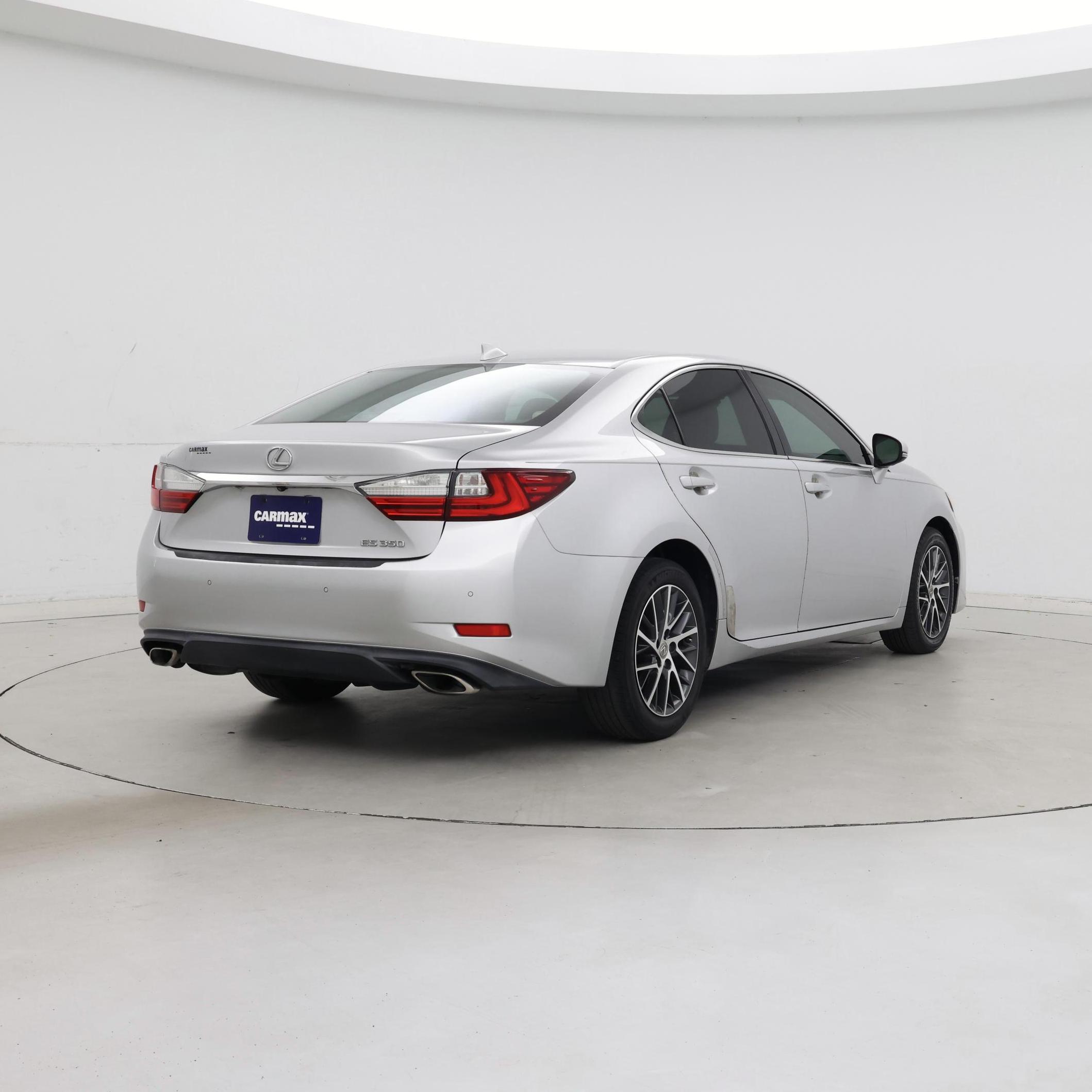 Thumbnail: 2016 Lexus ES - 8