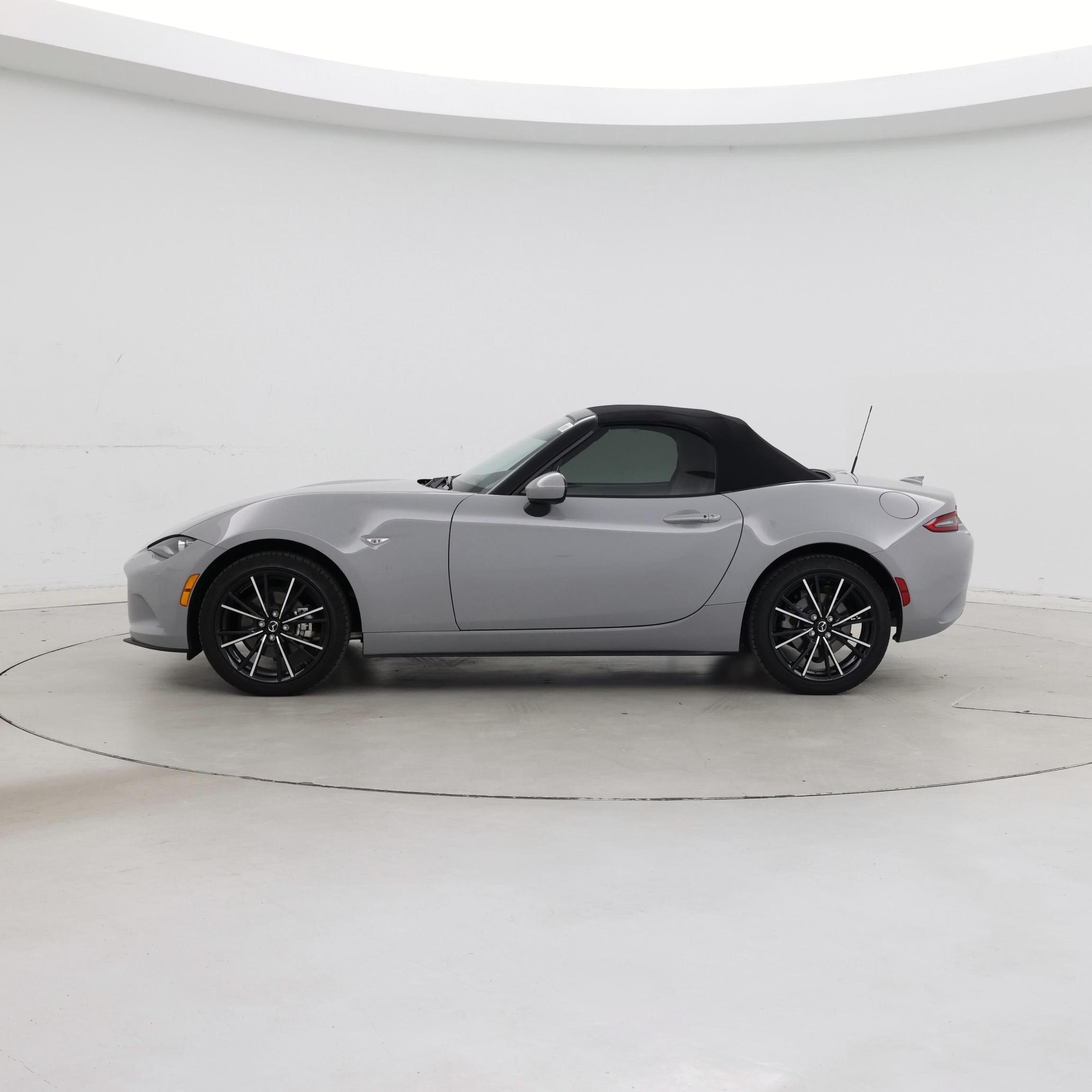 Thumbnail: 2024 Mazda MX-5 Miata - 3