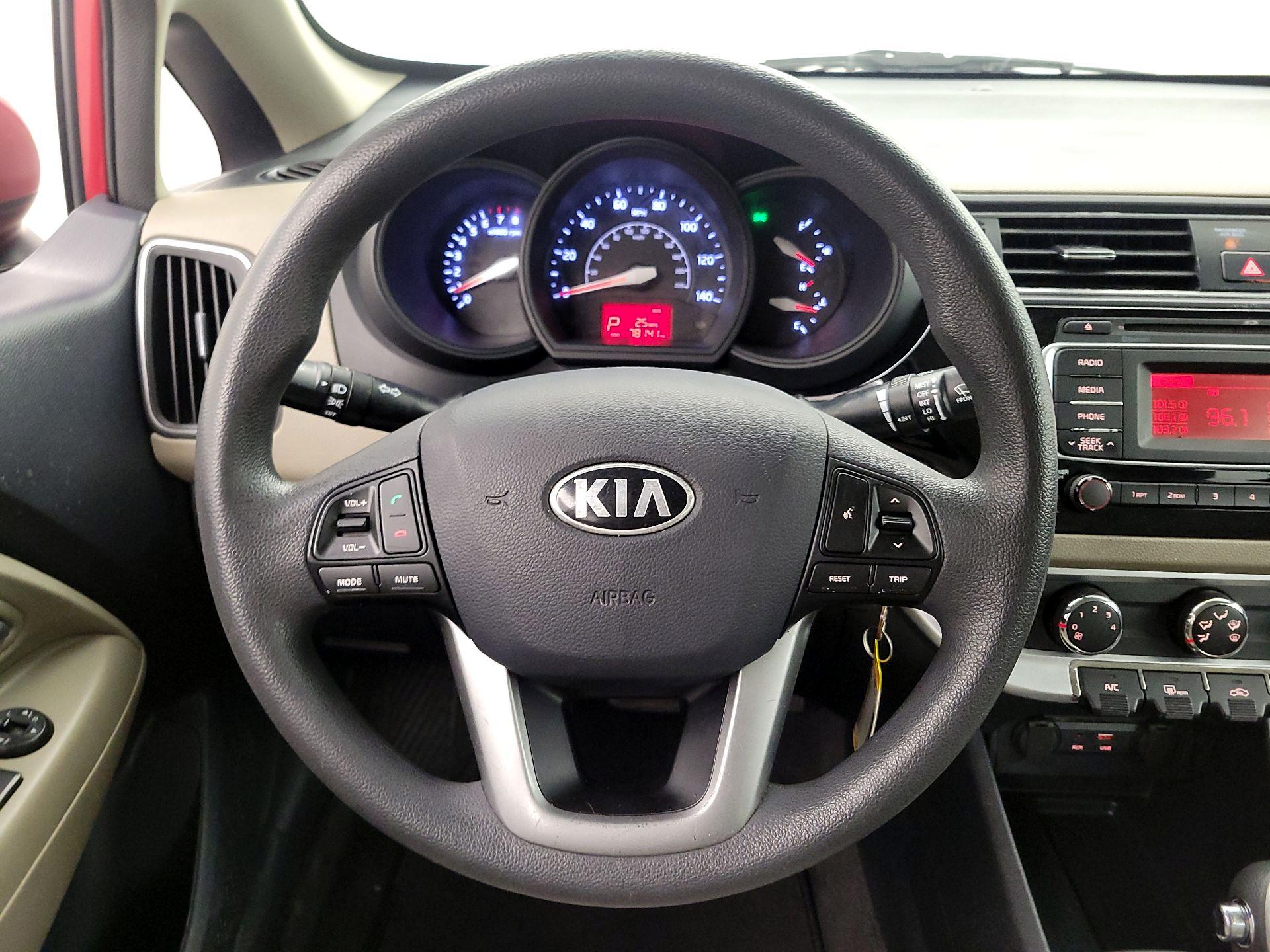 Thumbnail: 2017 Kia Rio - 10