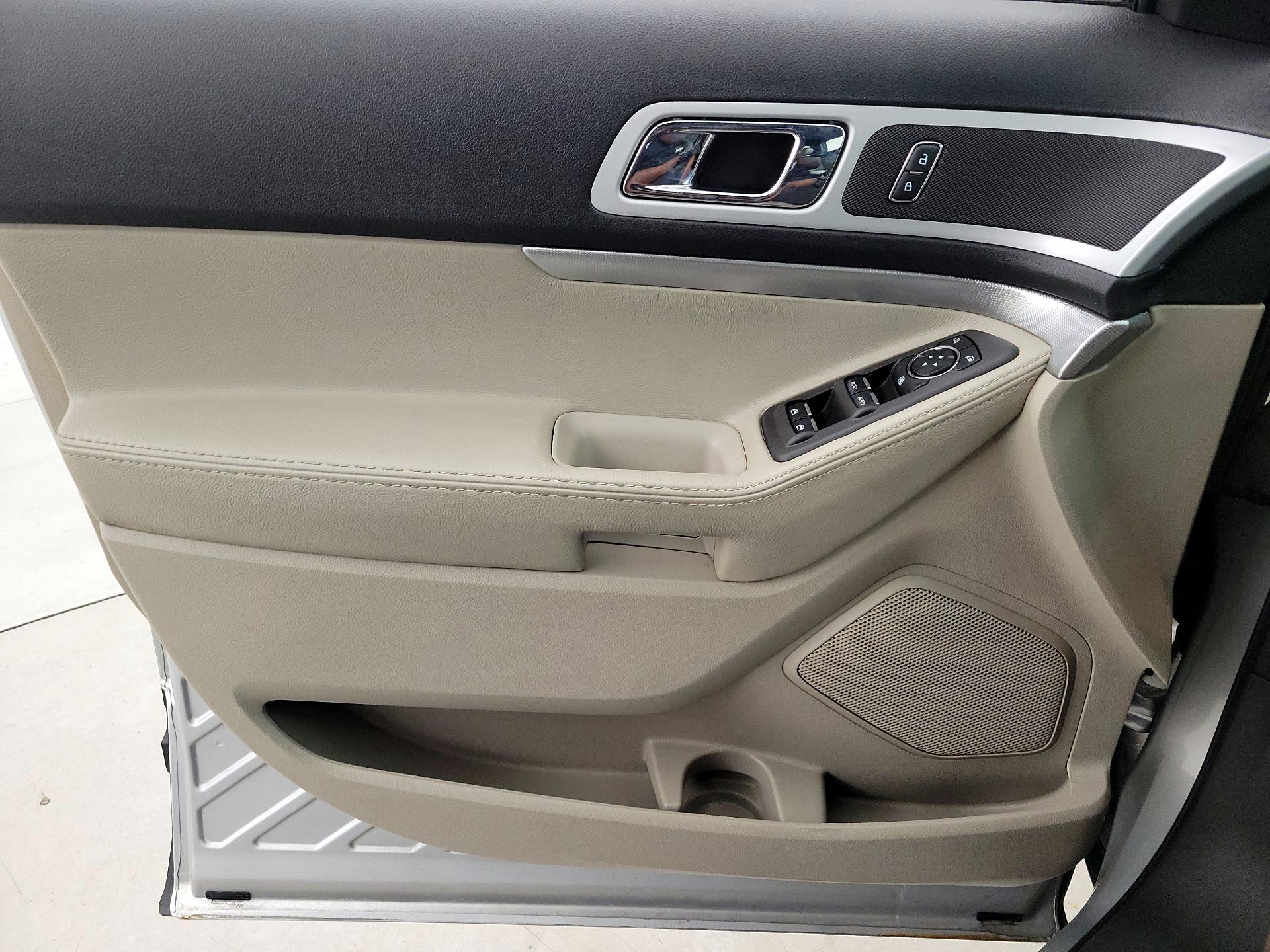 Thumbnail: 2014 Ford Explorer - 12