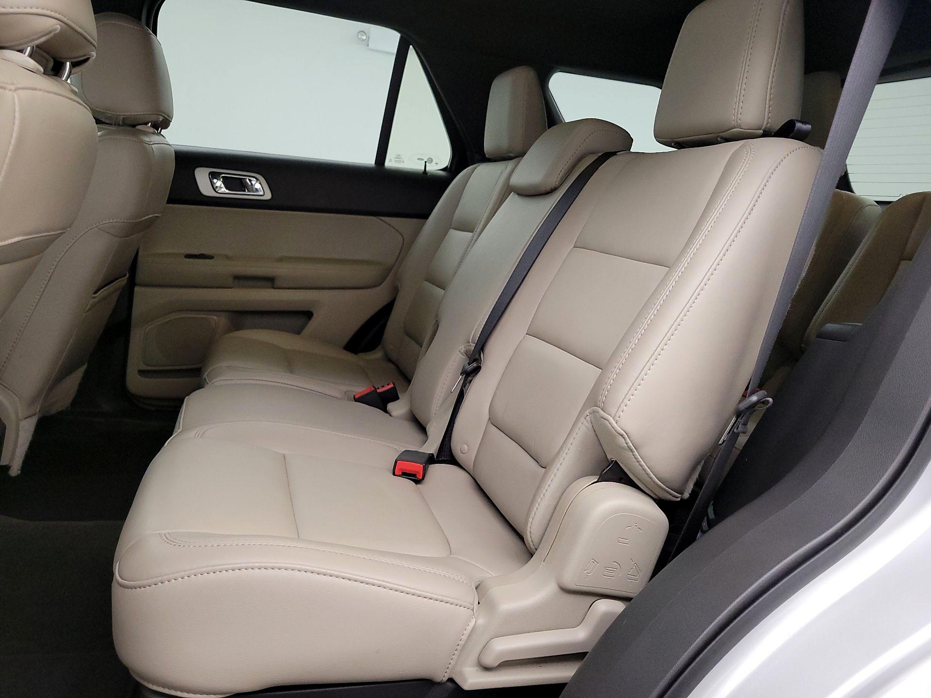 Thumbnail: 2014 Ford Explorer - 20