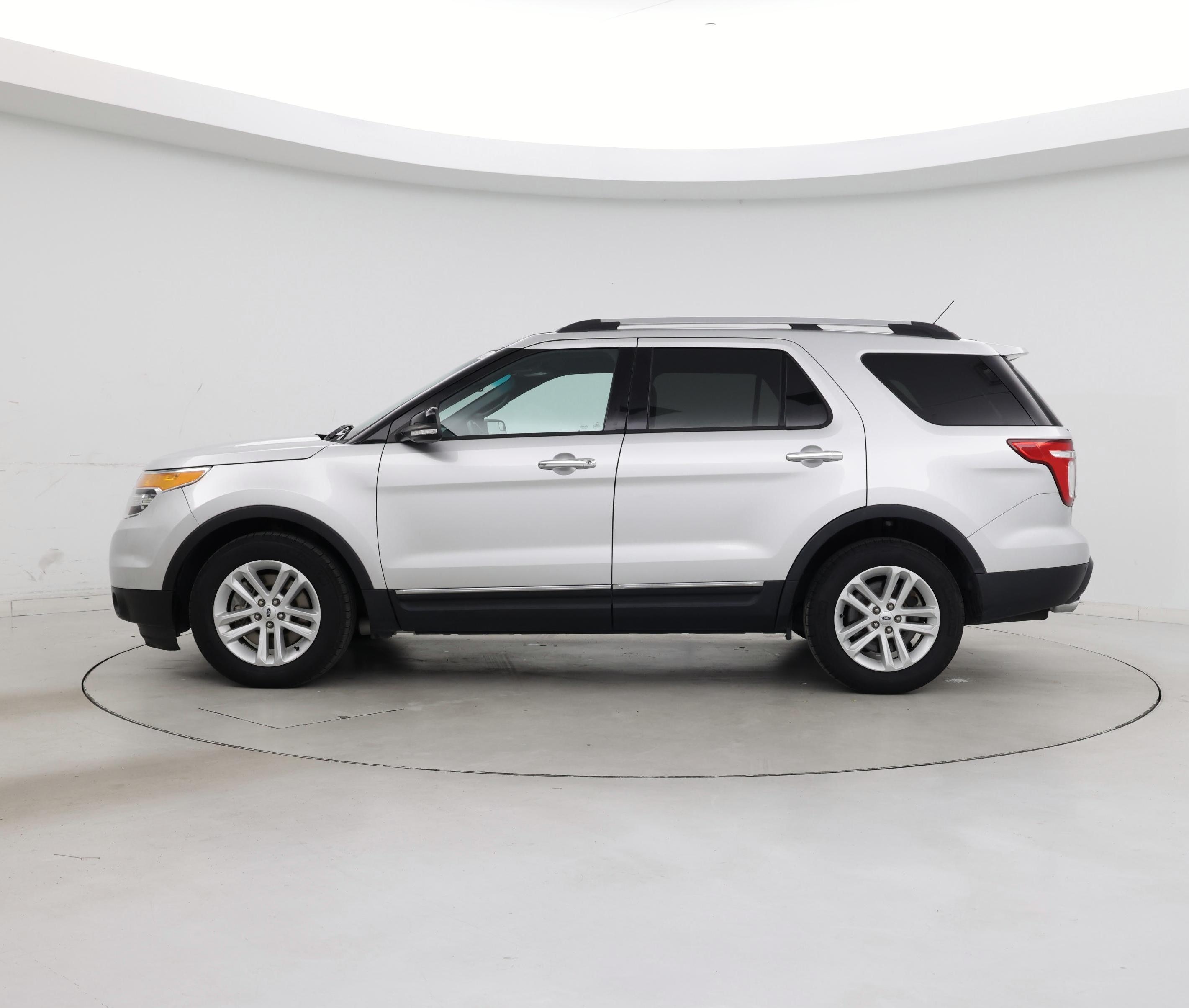 Thumbnail: 2014 Ford Explorer - 3