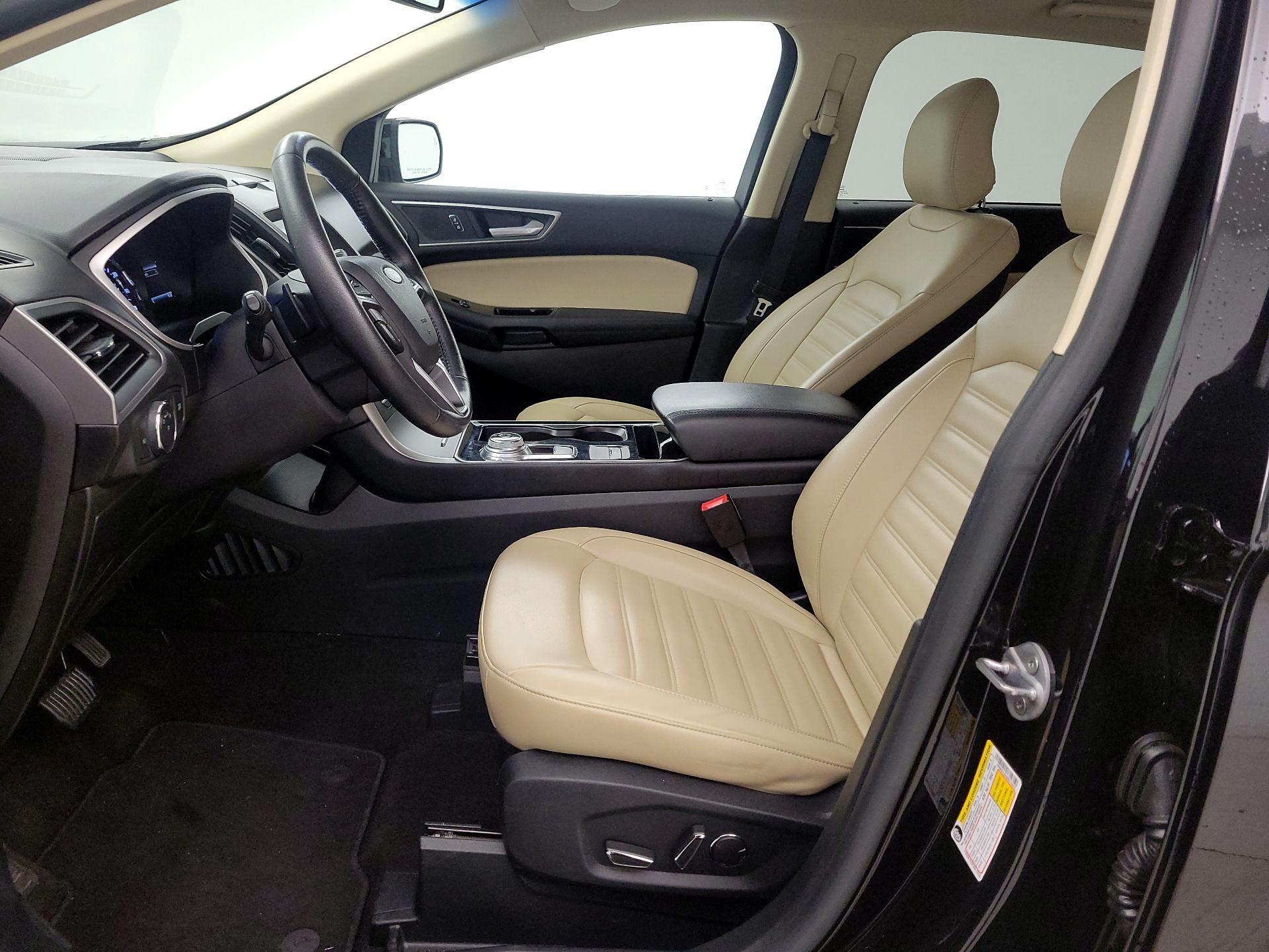 Thumbnail: 2019 Ford Edge - 11