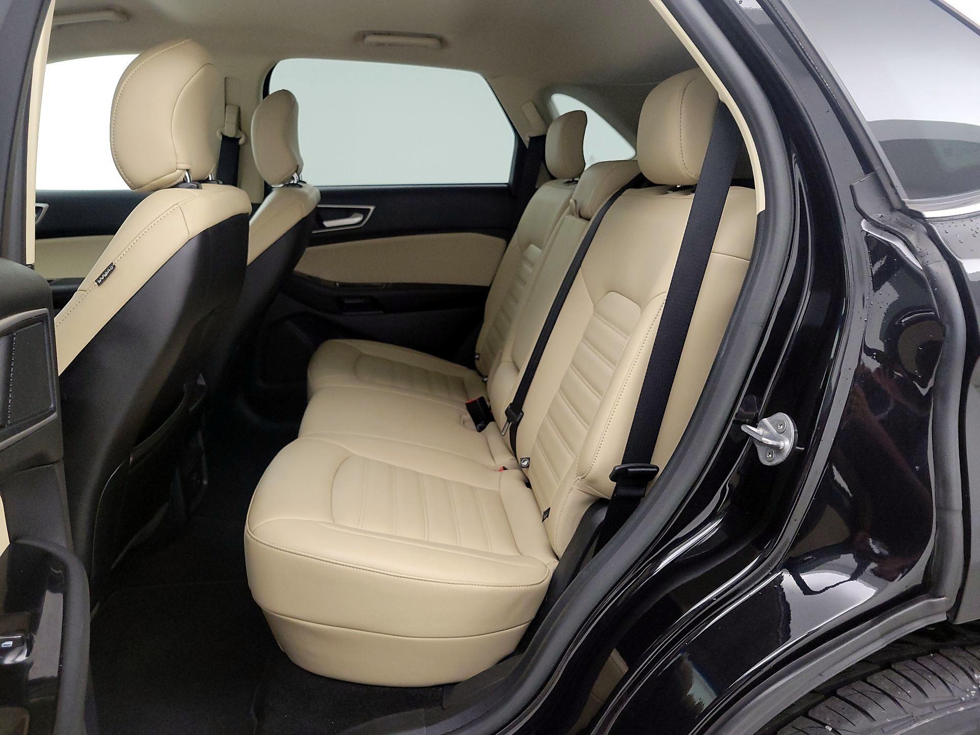 Thumbnail: 2019 Ford Edge - 19