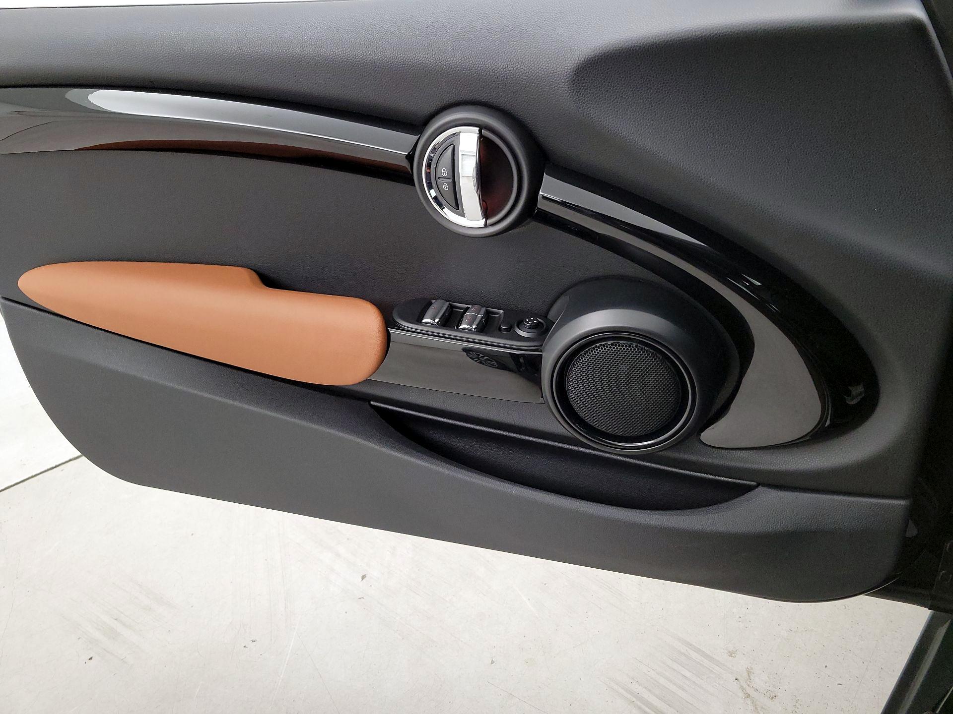 Thumbnail: 2019 MINI Cooper - 12