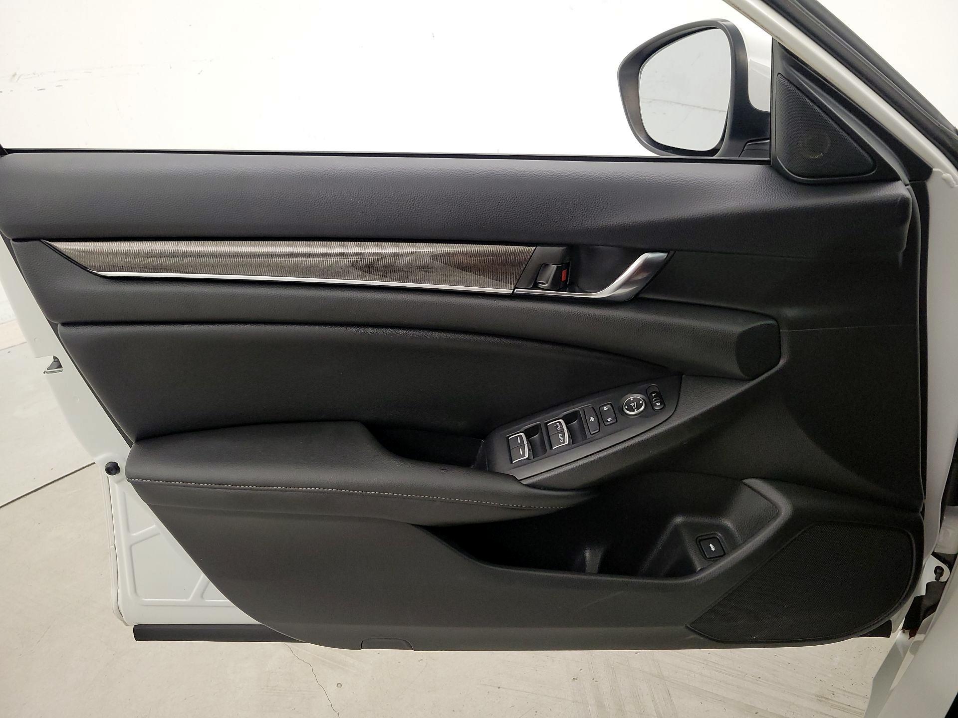 Thumbnail: 2019 Honda Accord - 12
