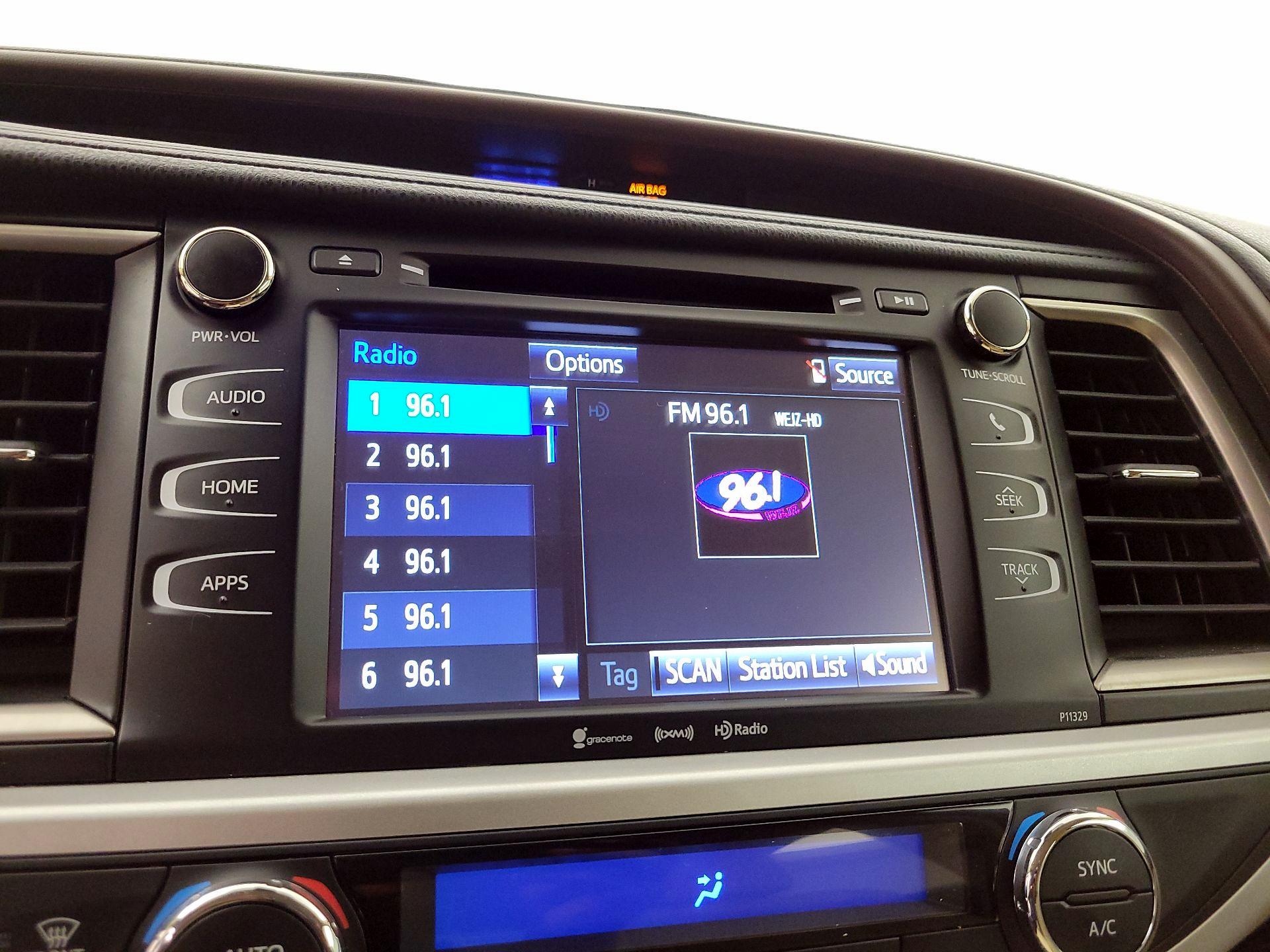 Thumbnail: 2018 Toyota Highlander - 15