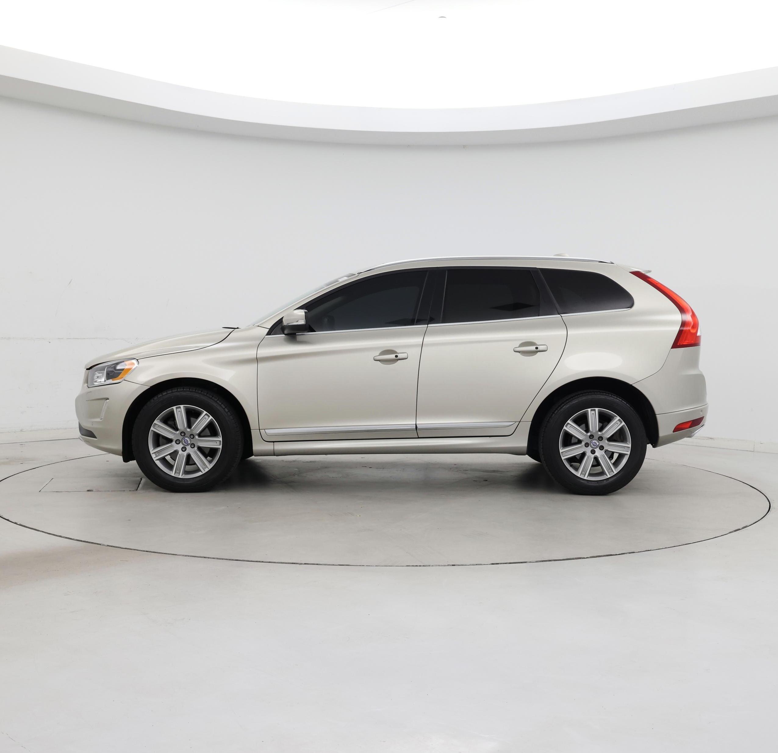 Thumbnail: 2017 Volvo XC60 - 3