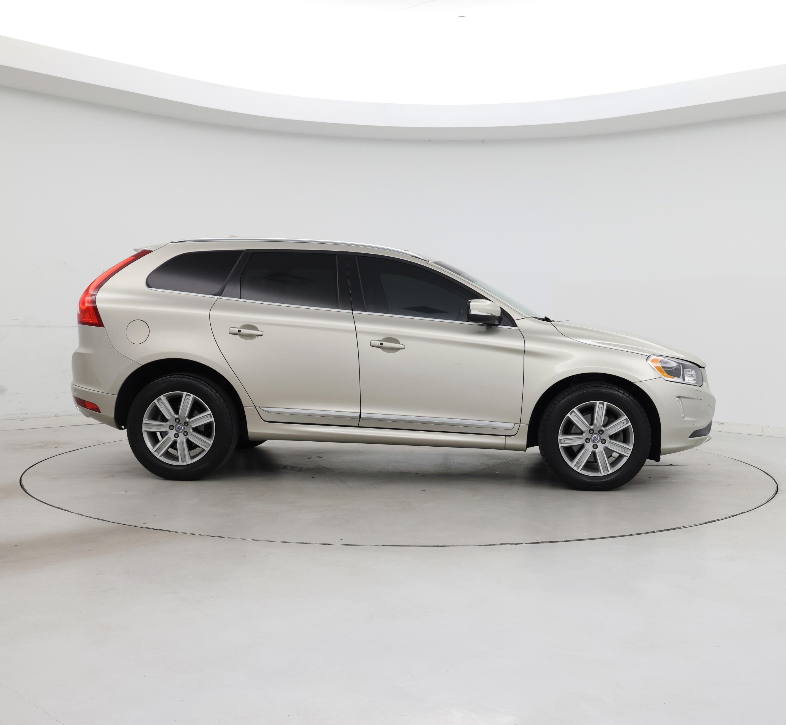 Thumbnail: 2017 Volvo XC60 - 7