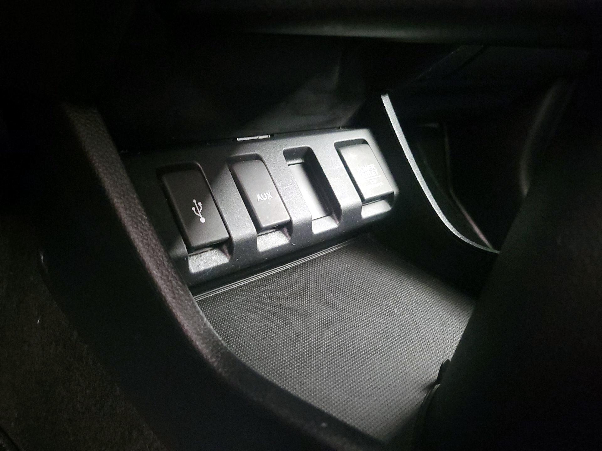 Thumbnail: 2016 Honda HR-V - 18