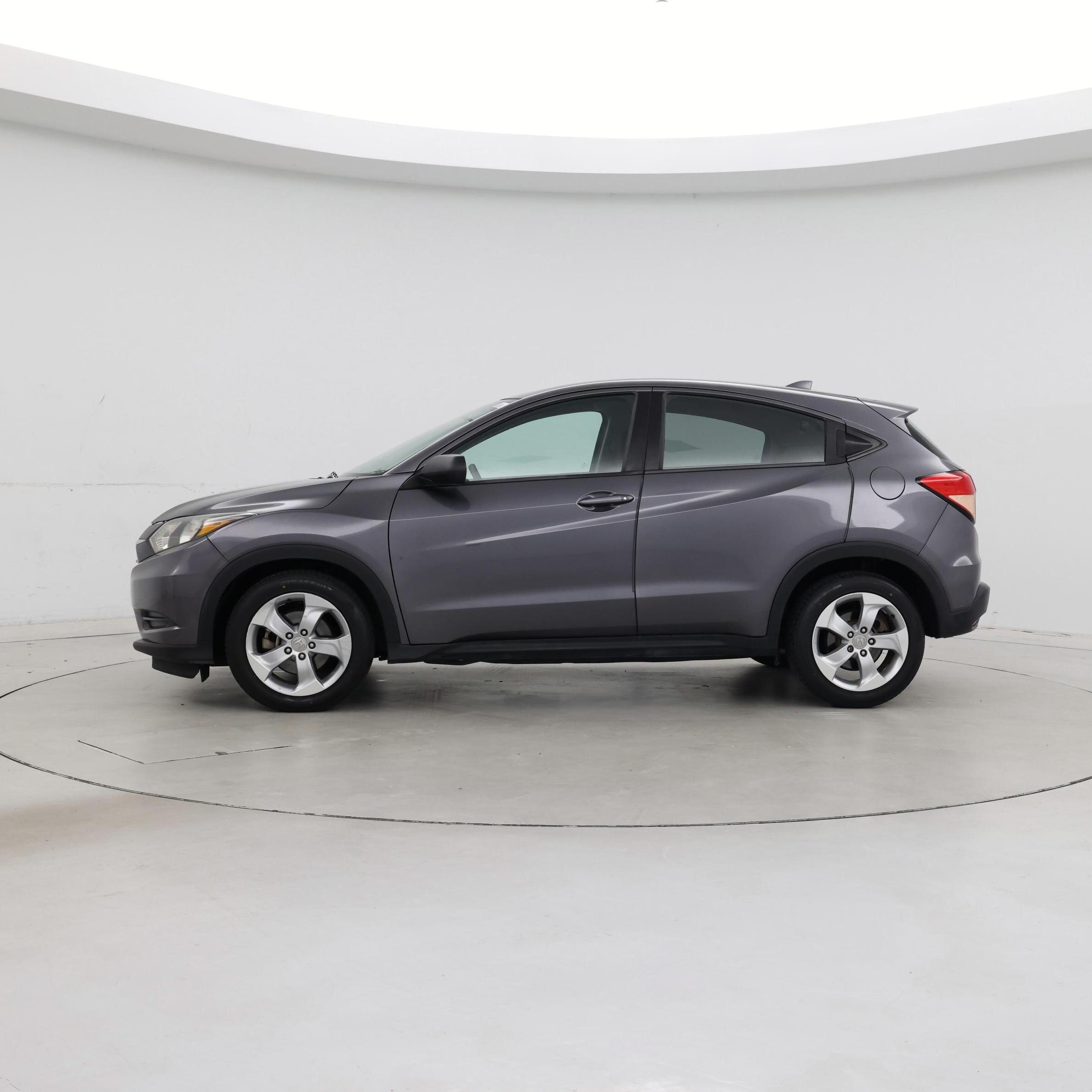 Thumbnail: 2016 Honda HR-V - 3