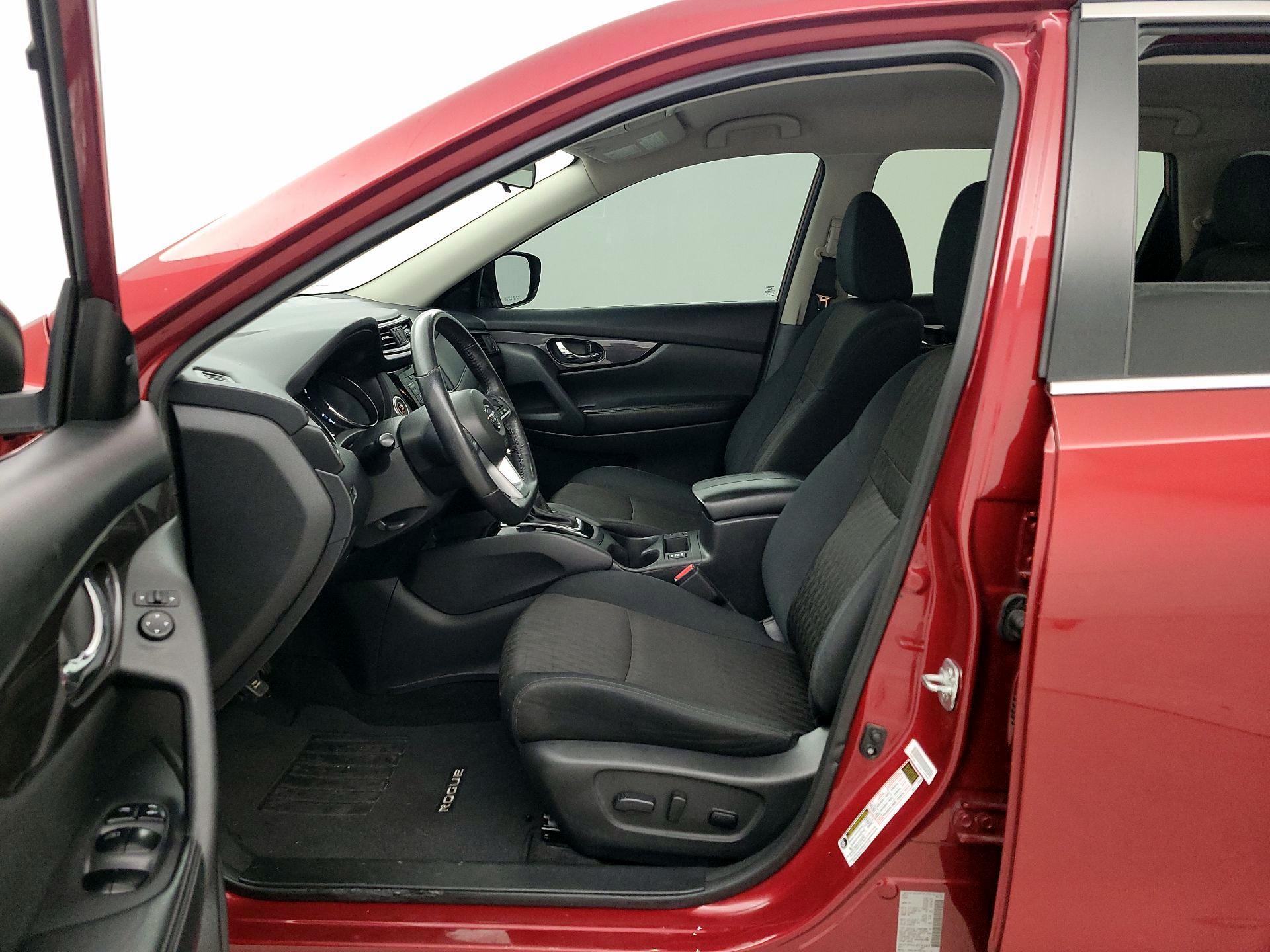 Thumbnail: 2018 Nissan Rogue - 11