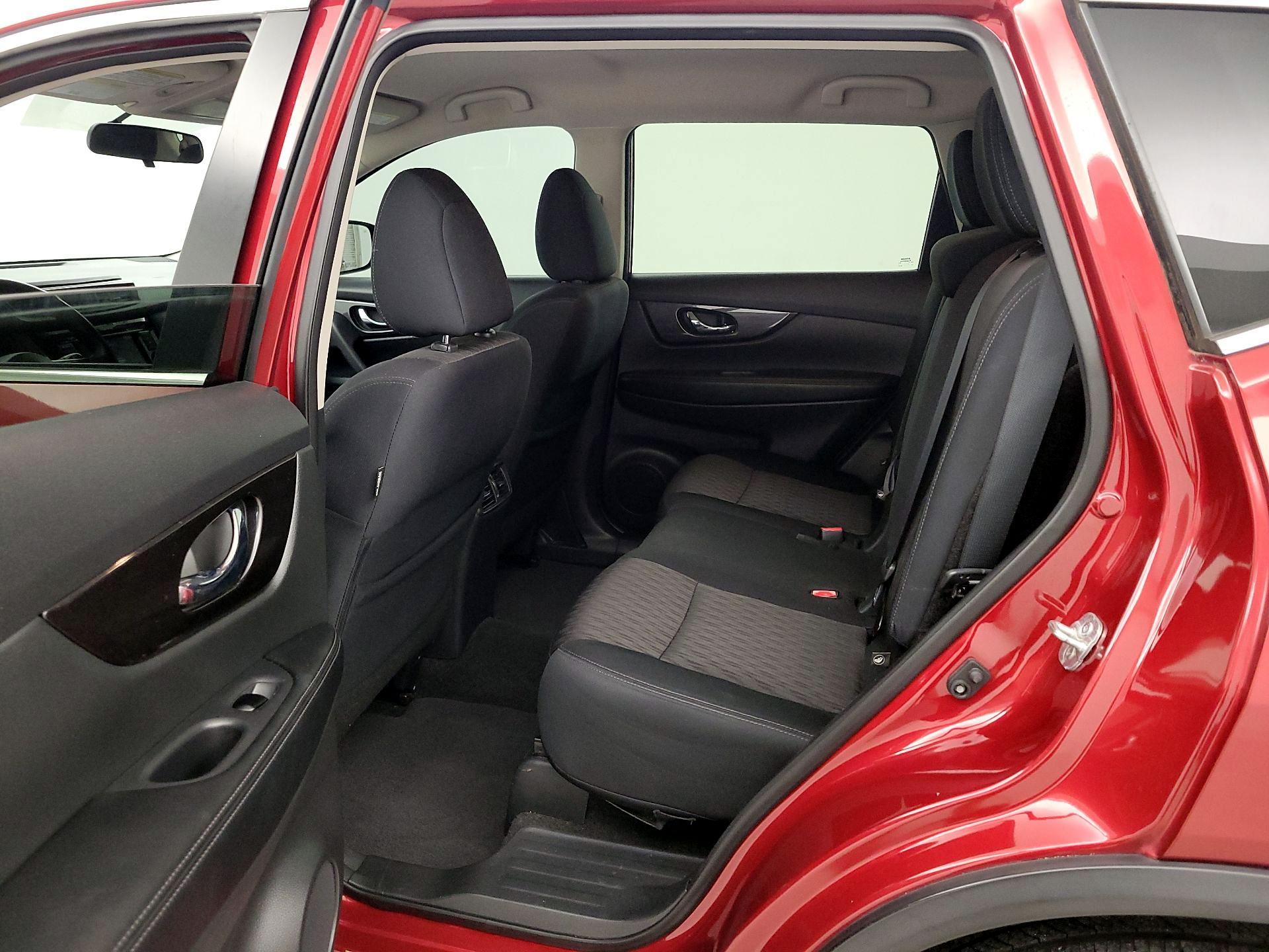 Thumbnail: 2018 Nissan Rogue - 19
